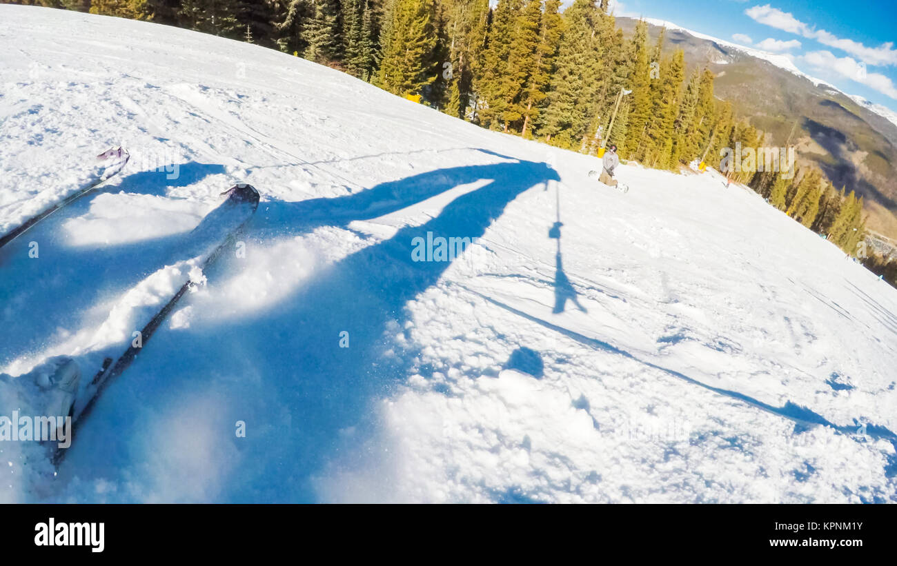 POV point de vue. Colorado Ski Rokies au début de la saison de ski. Banque D'Images