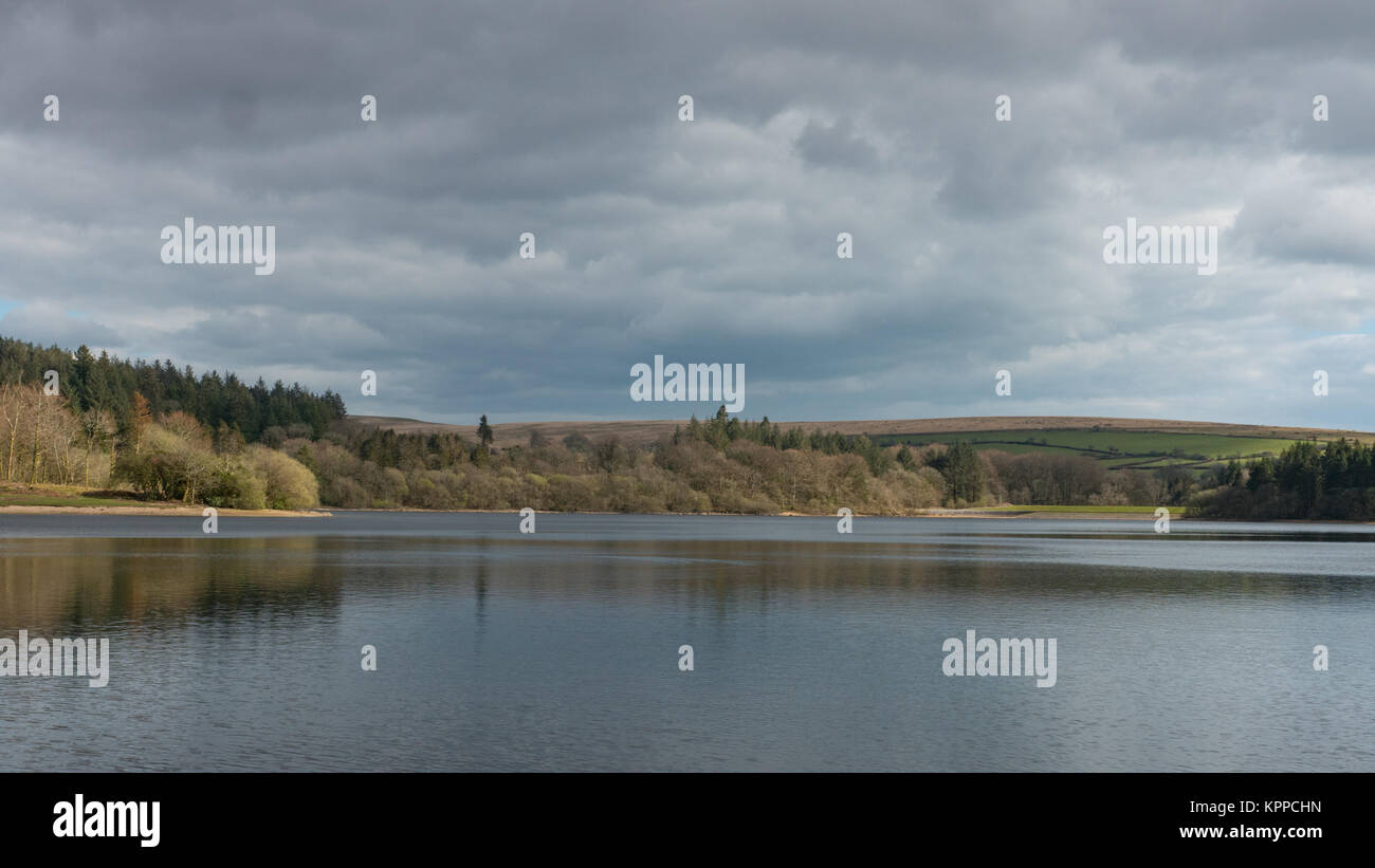 Resivior Cornish sur un après-midi doux Banque D'Images