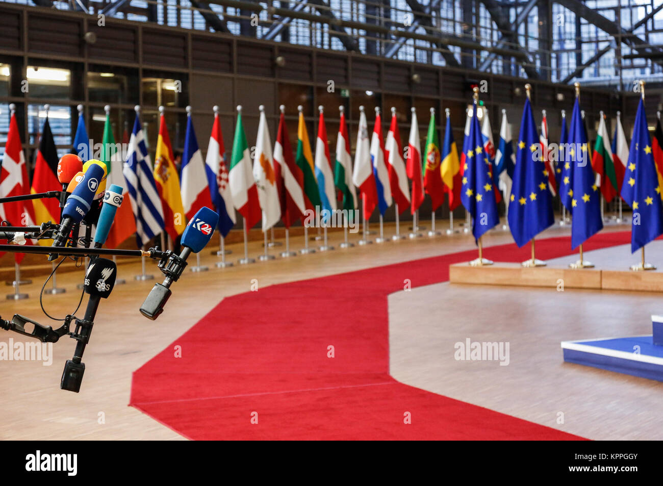 Bruxelles, Belgique, le 14 décembre 2017 : tapis rouge de Europa bâtiment dans l'UE lors du sommet européen. Banque D'Images