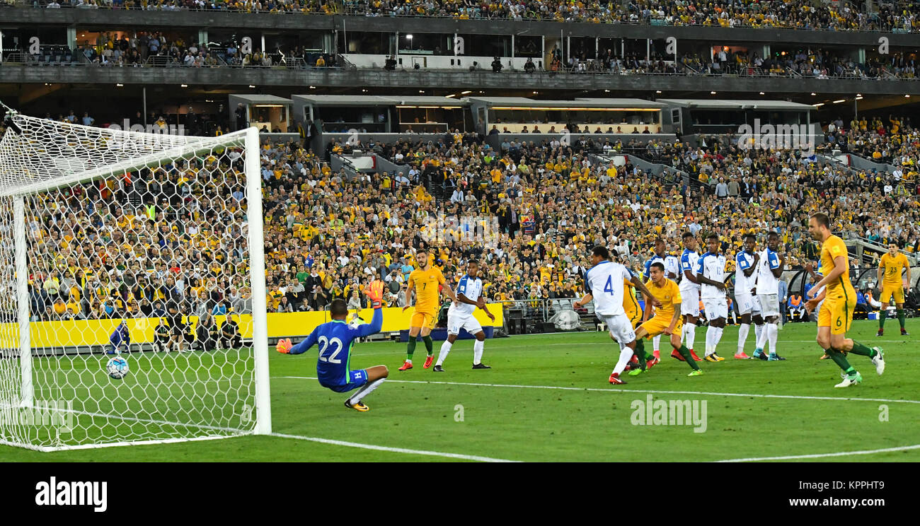 L'Australie a battu le Honduras 3-1 pour remporter la Coupe du Monde des séries intercontinental et à se qualifier pour la finale de la Coupe du Monde en Russie 2018 comprend : Mile Jedinak Où : Sydney, Australie Quand : 15 Nov 2017 Credit : WENN.com Banque D'Images