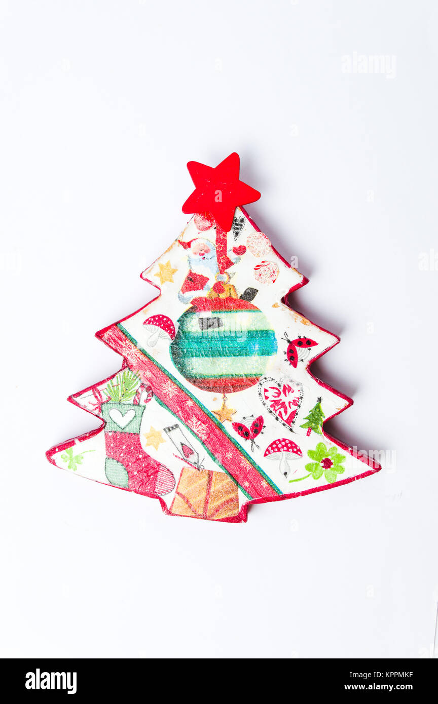 Decoupage décoration d'arbre de Noël sur fond blanc Banque D'Images