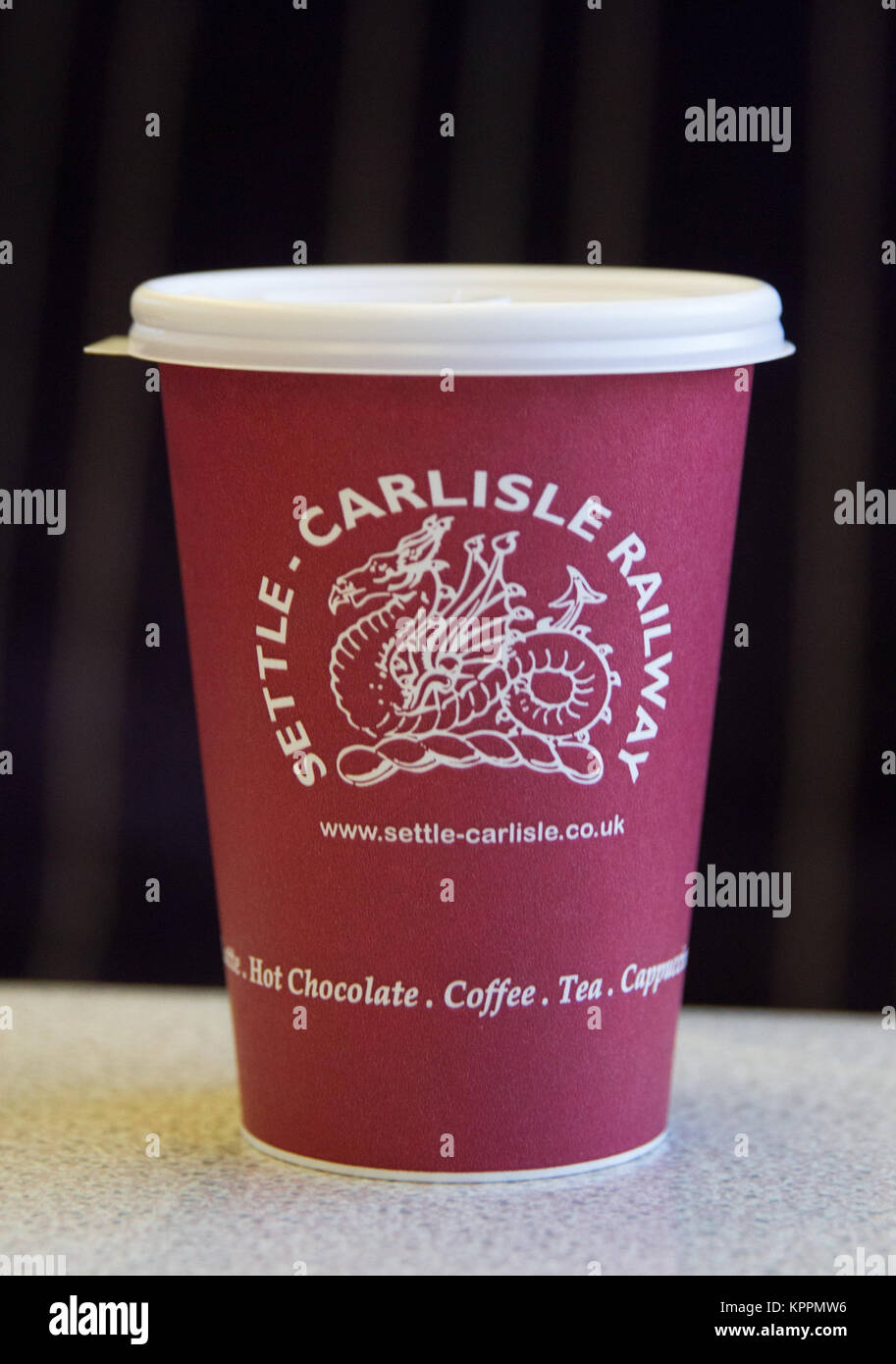 Murchison marque fer Breuvages thé café tasse de chocolat chaud servi sur un service ferroviaire du nord former Banque D'Images