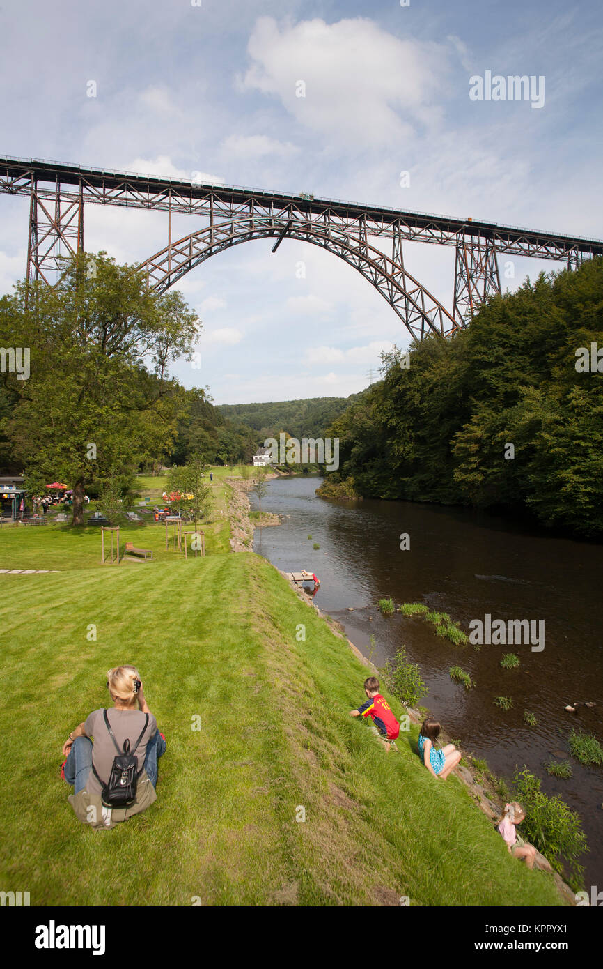 L'Allemagne, la région de Bergisches Land, le Muengstener bridge près de Solingen. France, région du Bergisches Land, die Bruecke Muengstener bei Solingen. Banque D'Images