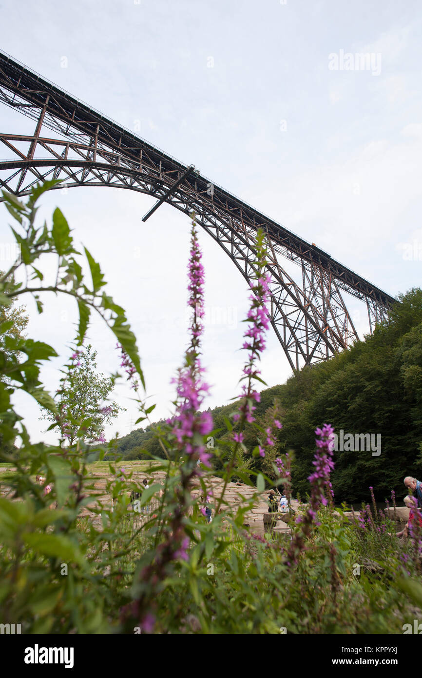 L'Allemagne, la région de Bergisches Land, le Muengstener bridge près de Solingen. France, région du Bergisches Land, die Bruecke Muengstener bei Solingen. Banque D'Images