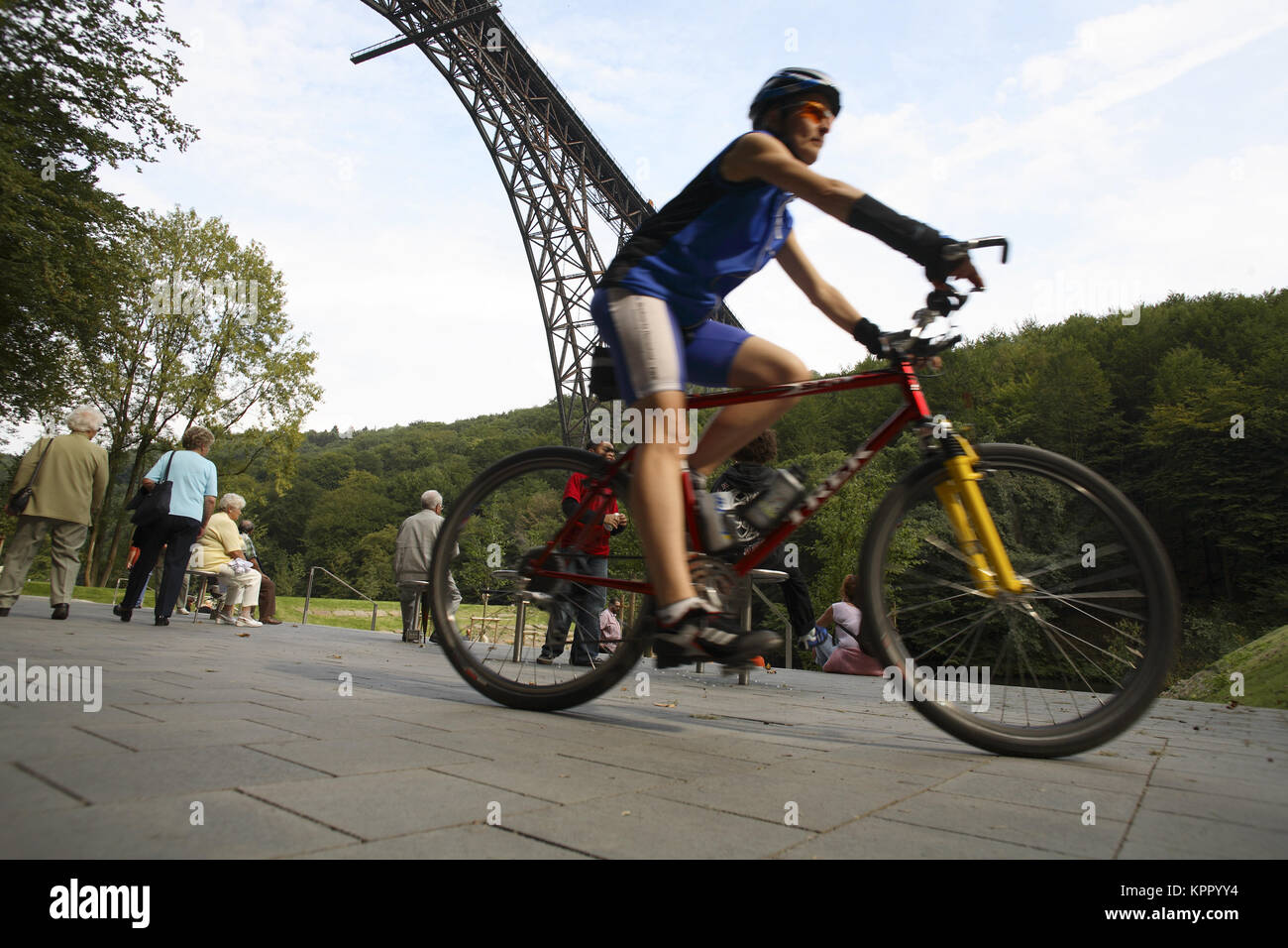 L'Allemagne, la région de Bergisches Land, le Muengstener bridge près de Solingen. France, région du Bergisches Land, die Bruecke Muengstener bei Solingen. Banque D'Images