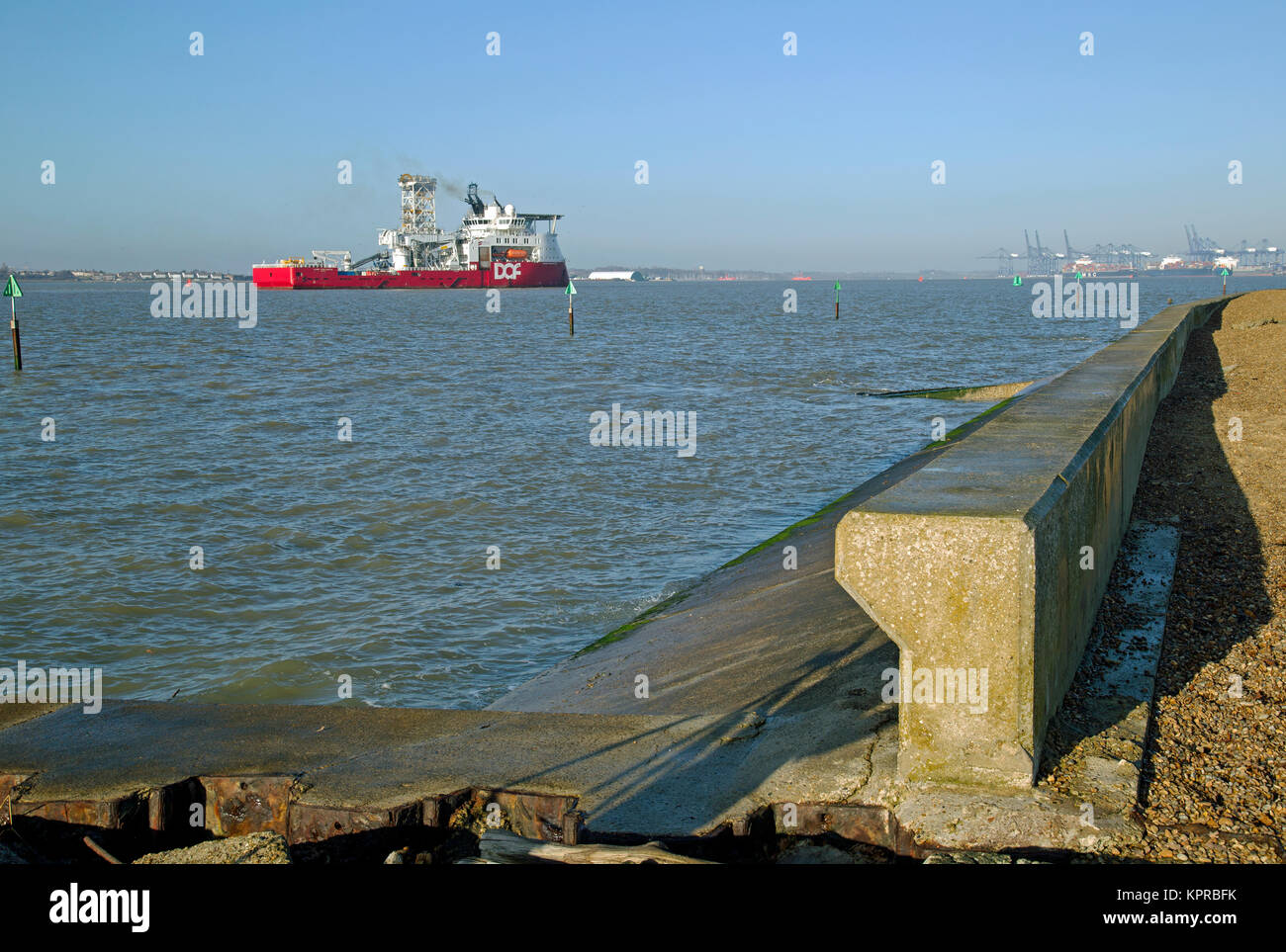 Ipswich, Royaume-Uni, 4 décembre 2017, d'un navire près d'Ipswich Container Terminal Banque D'Images