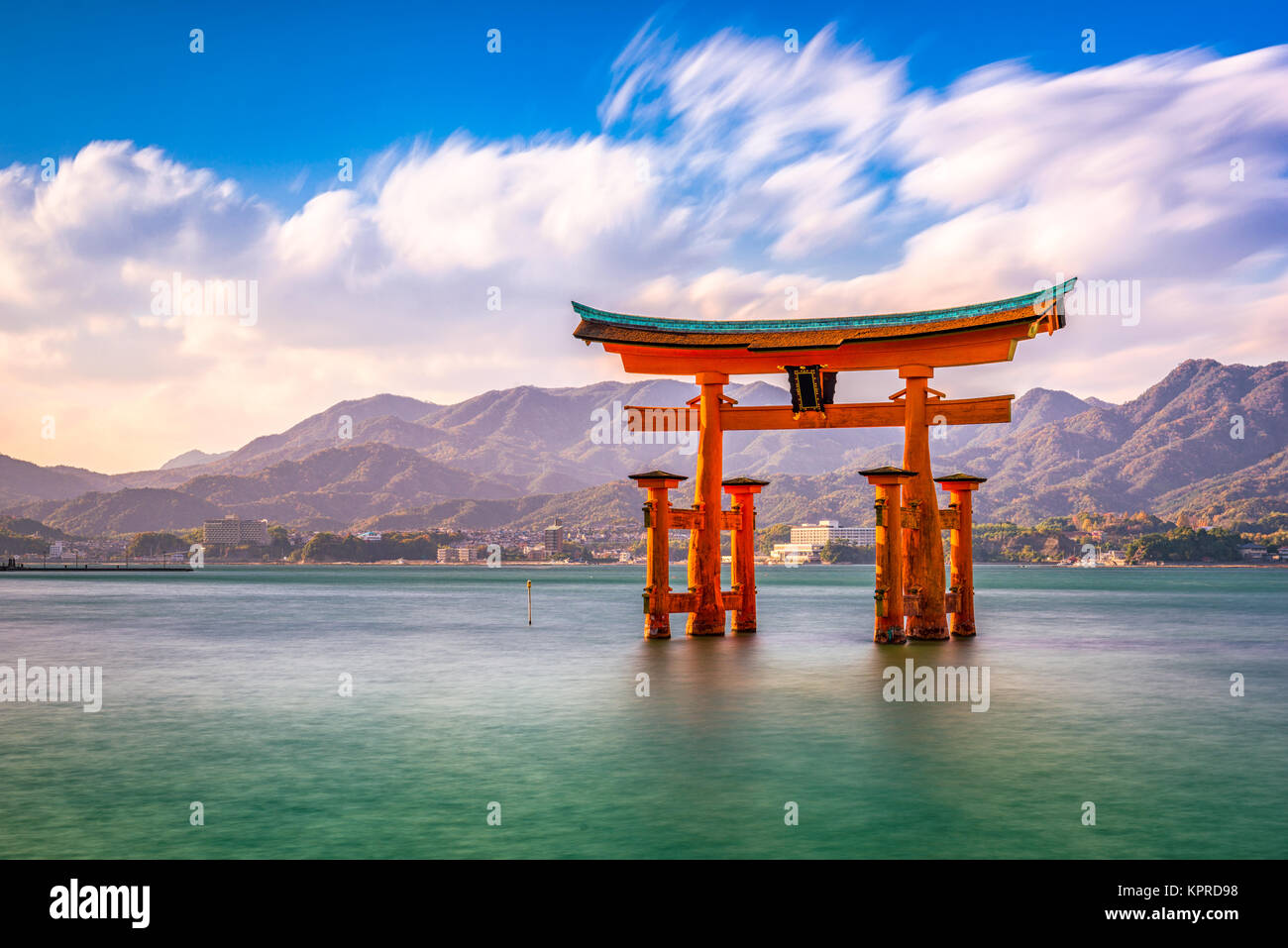Miyajima, Hiroshima, Japon porte flottante. Banque D'Images
