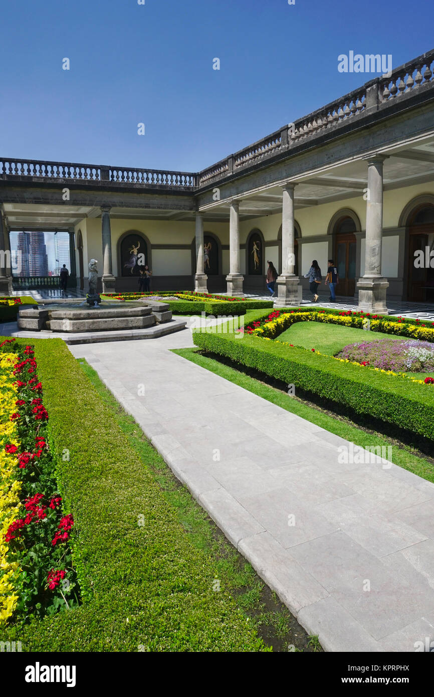 Le jardin (El Jardin), château de Chapultepec dans le parc de Chapultepec, Mexico, Mexique Banque D'Images