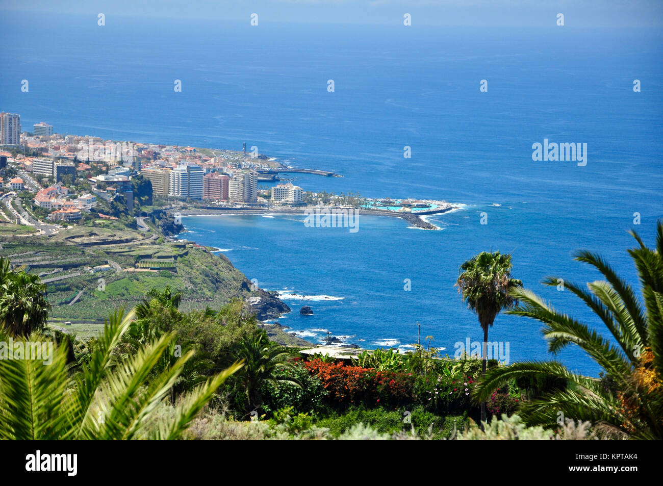 Puerto De La Cruz Santa Cruz Bus Puerto de la cruz santa cruz Banque de photographies et d’images à