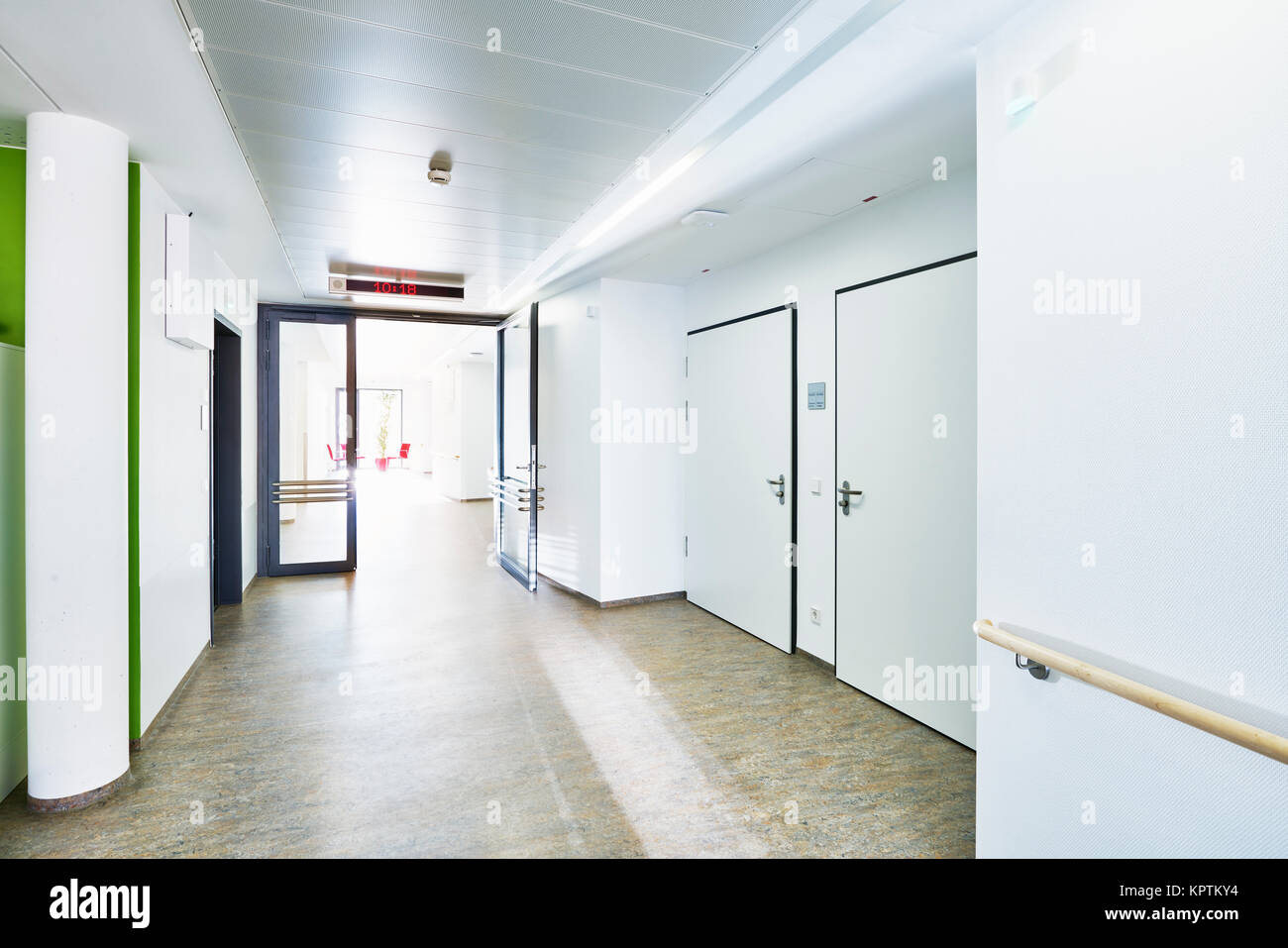 Couloir De La Gare Banque De Photographies Et D images Haute couloir-de-la-gare-banque-de-photographies-et-d-images-haute