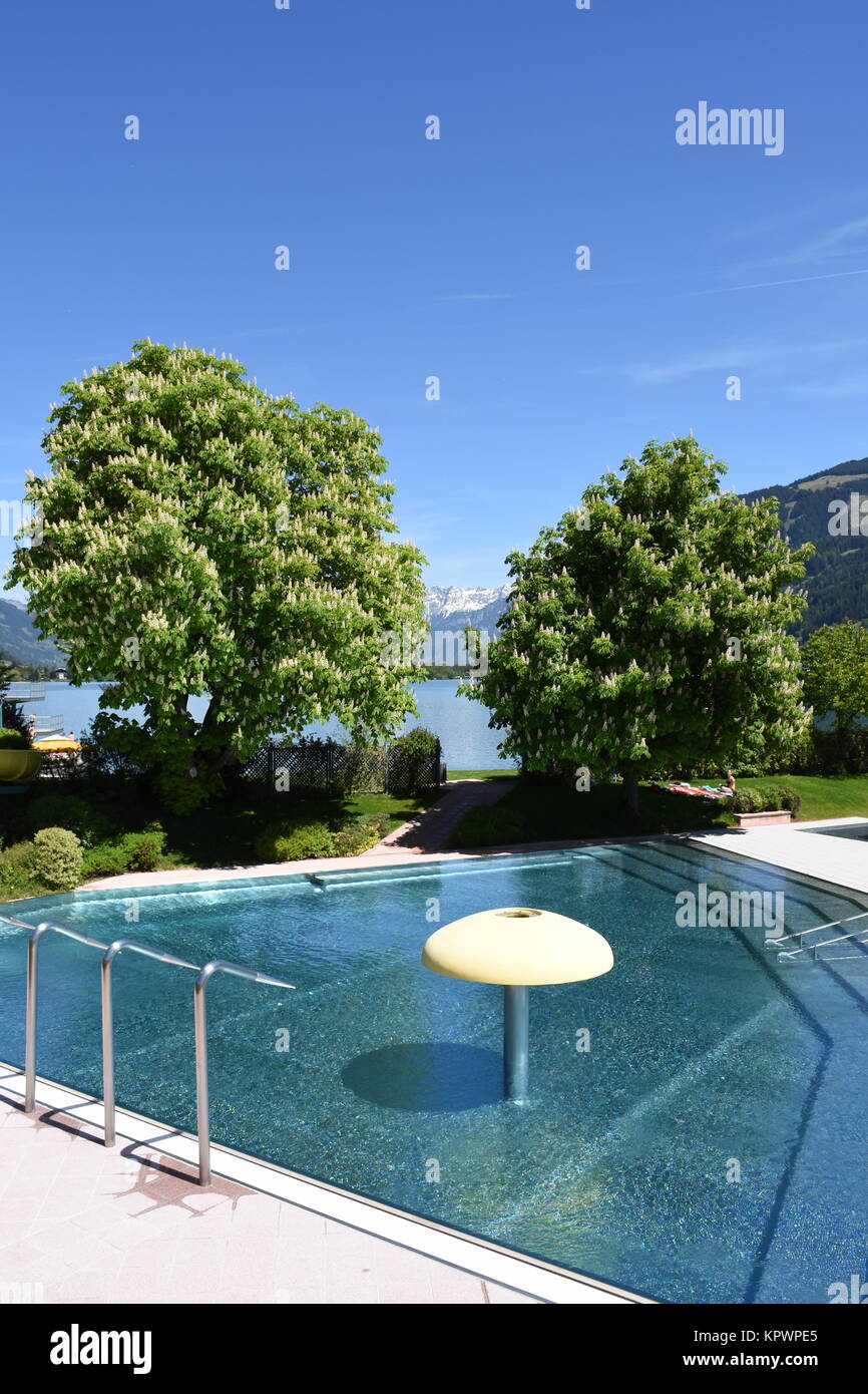 PISCINE, piscine extérieure, toboggan aquatique, toboggan aquatique