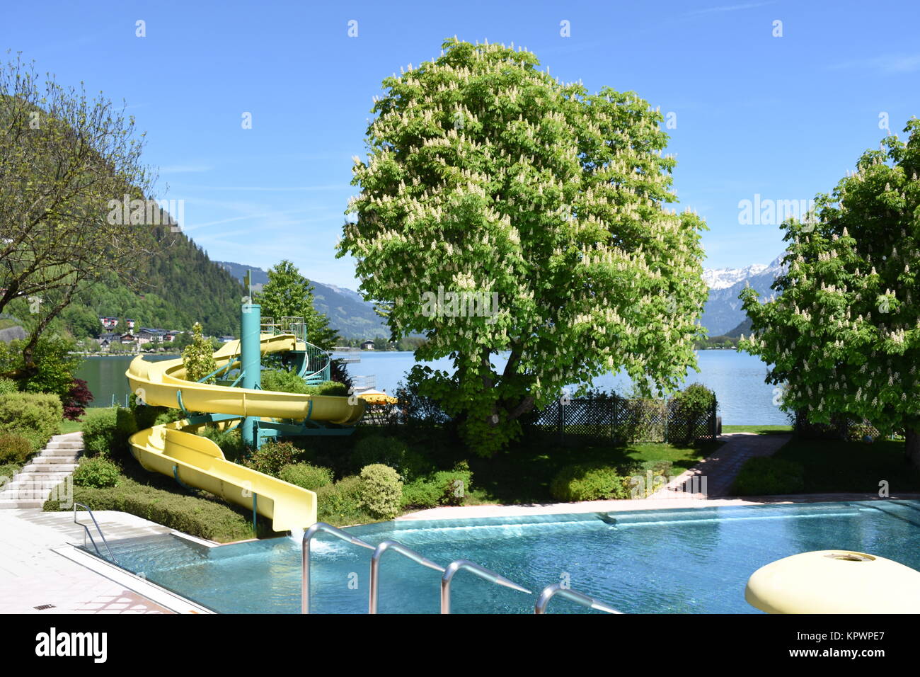 PISCINE, piscine extérieure, toboggan aquatique, toboggan aquatique