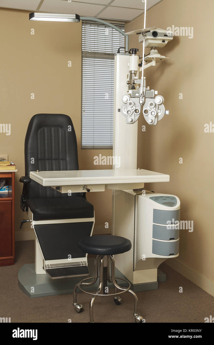 Phoropter appareil optique de mesure de la vision de l'oeil humain Banque D'Images