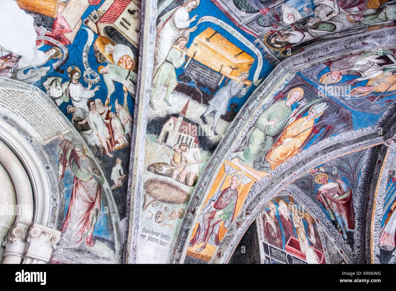 Fresques dans le cloître de la cathédrale de Bressanone - Brixen, ville du Sud Tyrol en Italie du nord Banque D'Images