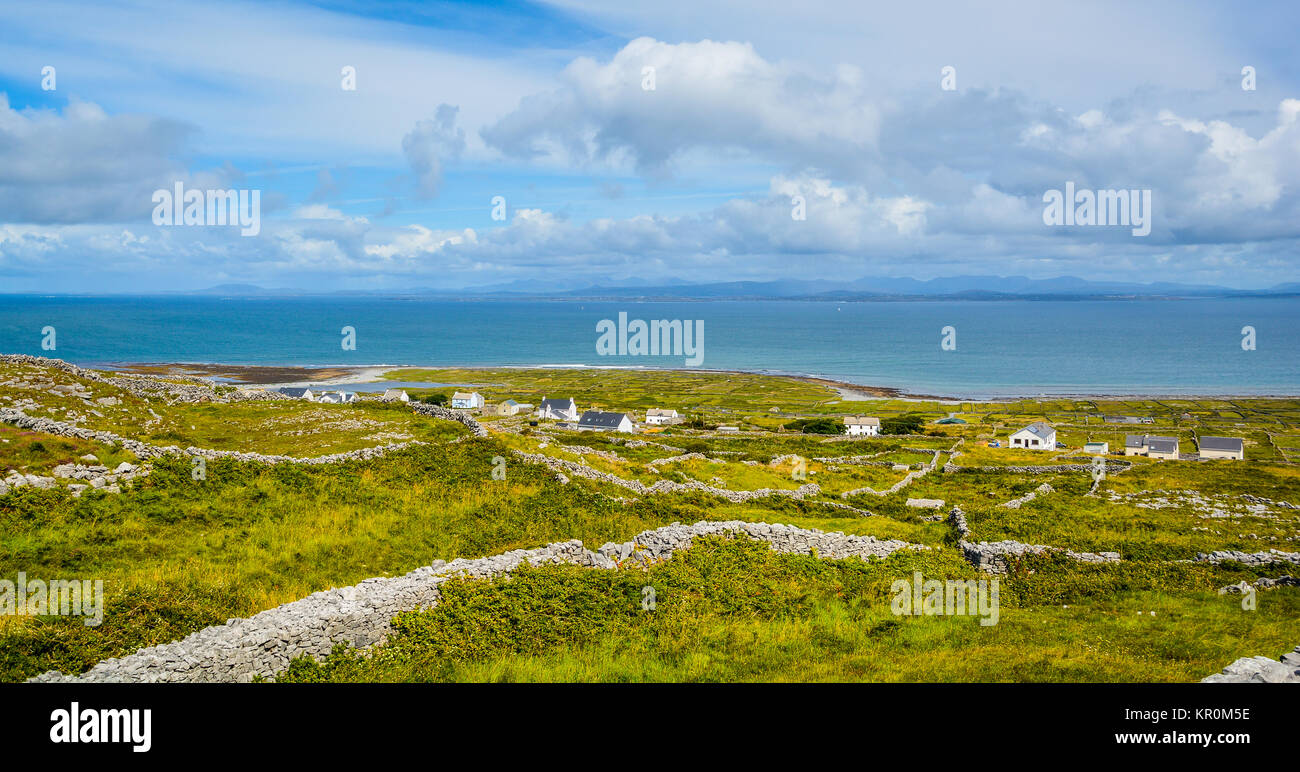 Vue panoramique de l'Inishmore, Îles d'Aran, en Irlande. Banque D'Images