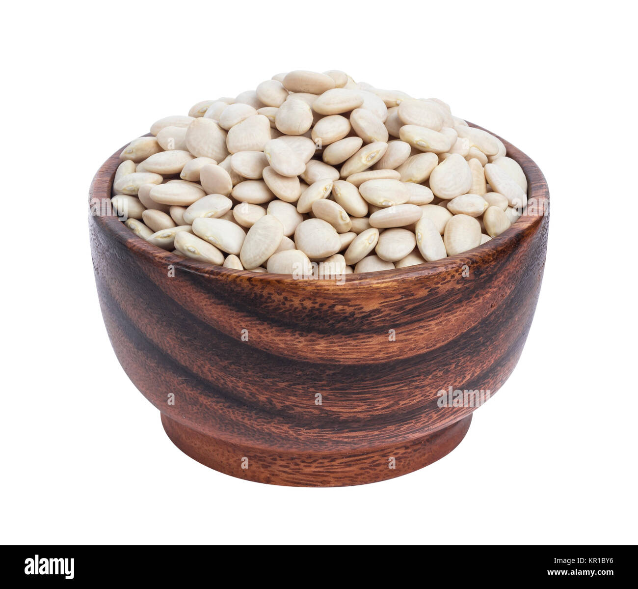 Les haricots blancs en bol en bois isolé sur fond blanc Banque D'Images