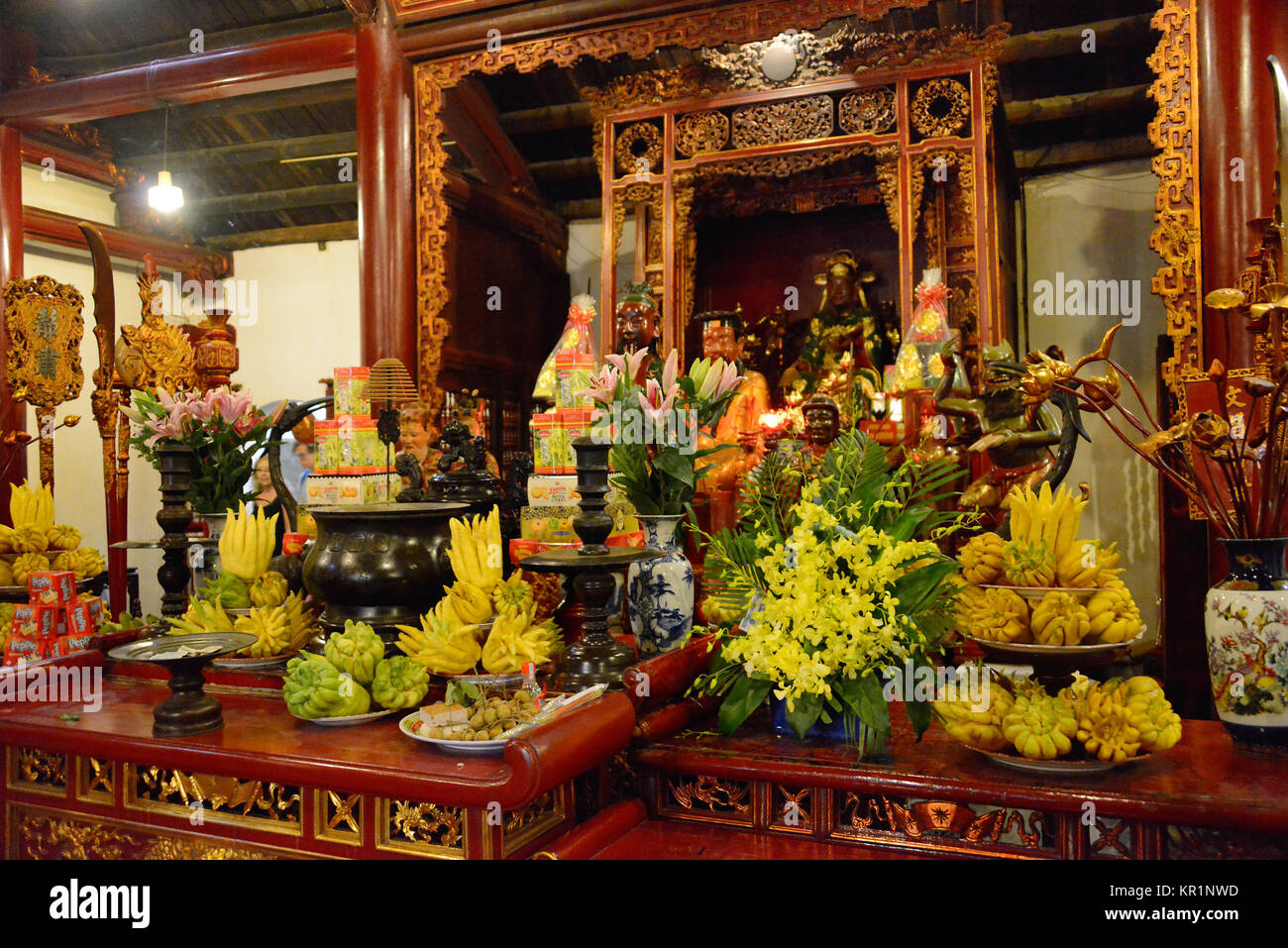 Autel, la montagne de jade le temple de Ngoc Son, Hanoi, Vietnam, Jadeberg-Tempel Den Ngoc Son Banque D'Images