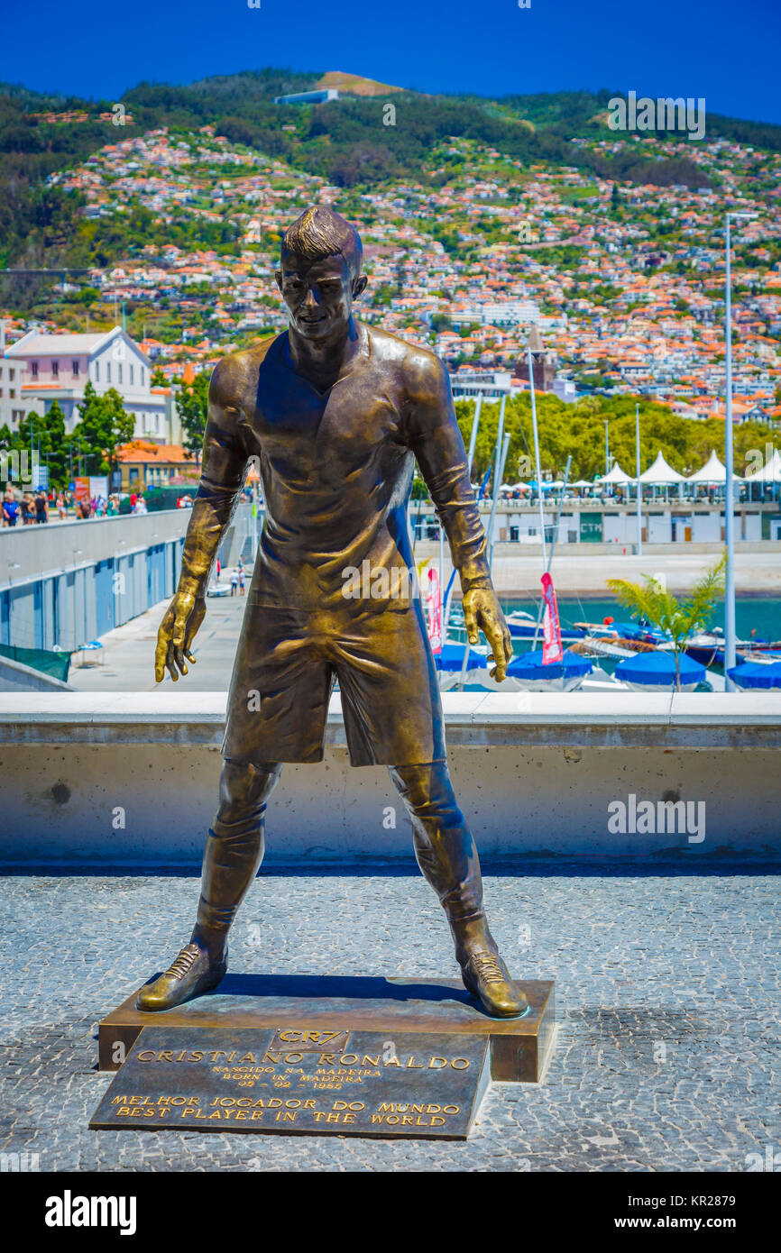 Statue en bronze cr7 cristiano ronaldo Banque de photographies et d