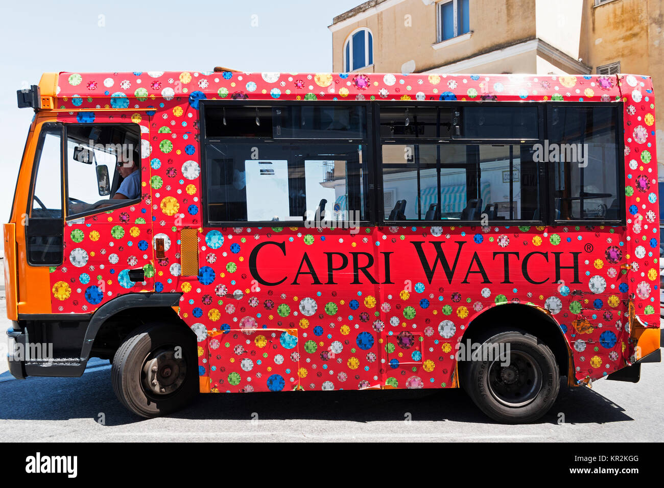 Bus local sur l'île de Capri Capri la célèbre publicité watch. Banque D'Images
