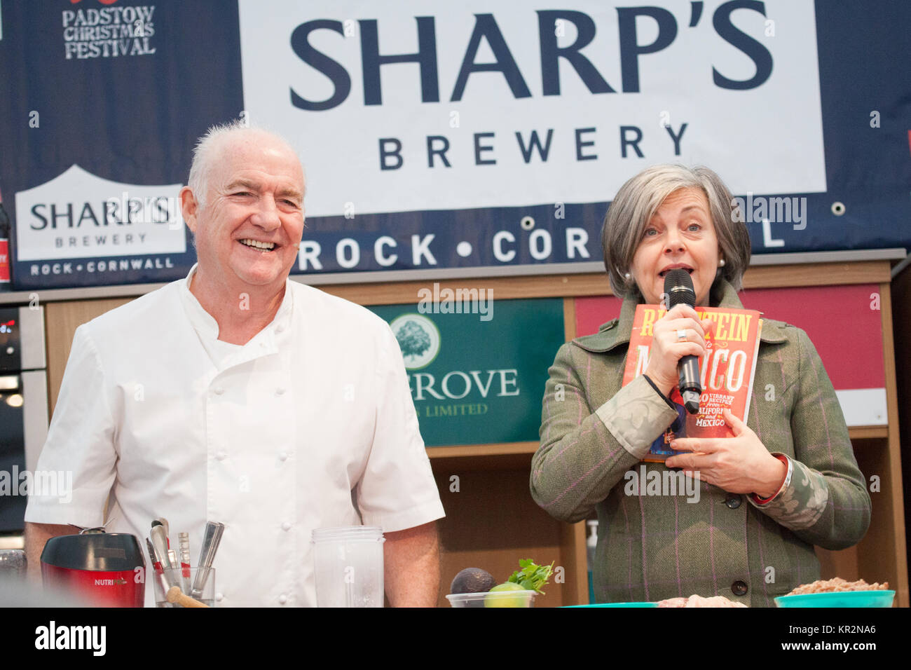 Rick Stein de la cuisson à la fête de Noël de Padstow Banque D'Images