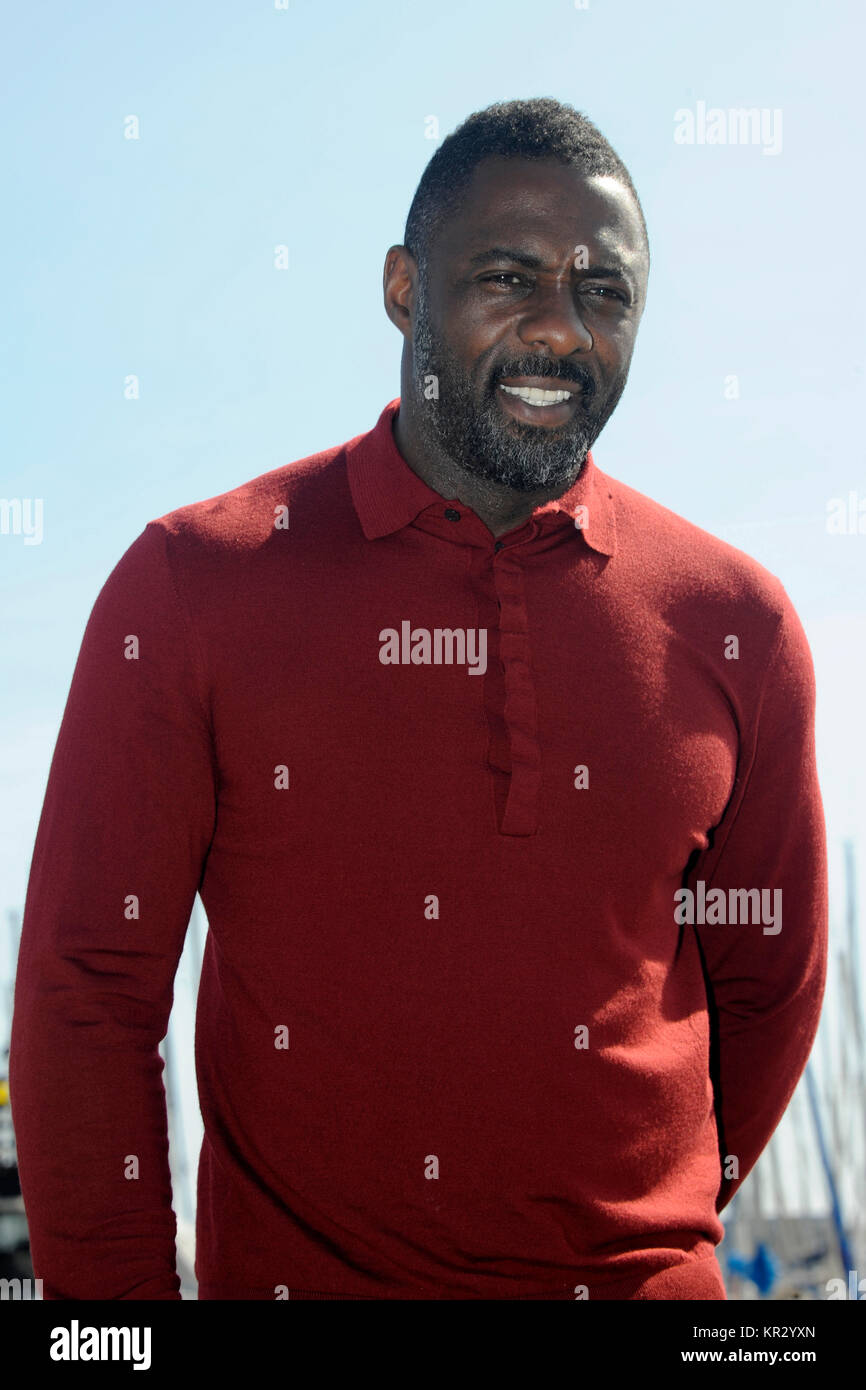 Cannes (sud-est de la France) : Idris Elba, acteur et producteur de cinéma britannique, participant à la média MIPTV 2015 ÒMarche (Marché International des Program Banque D'Images