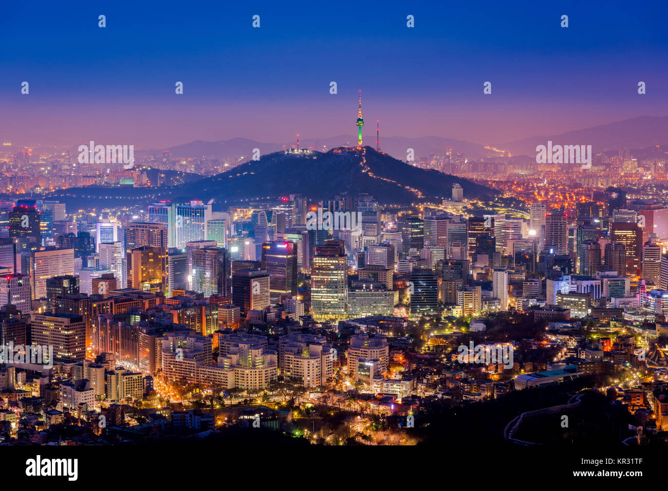 Vue aérienne de la ville de Séoul Skyline at Night,la Corée du Sud. Banque D'Images