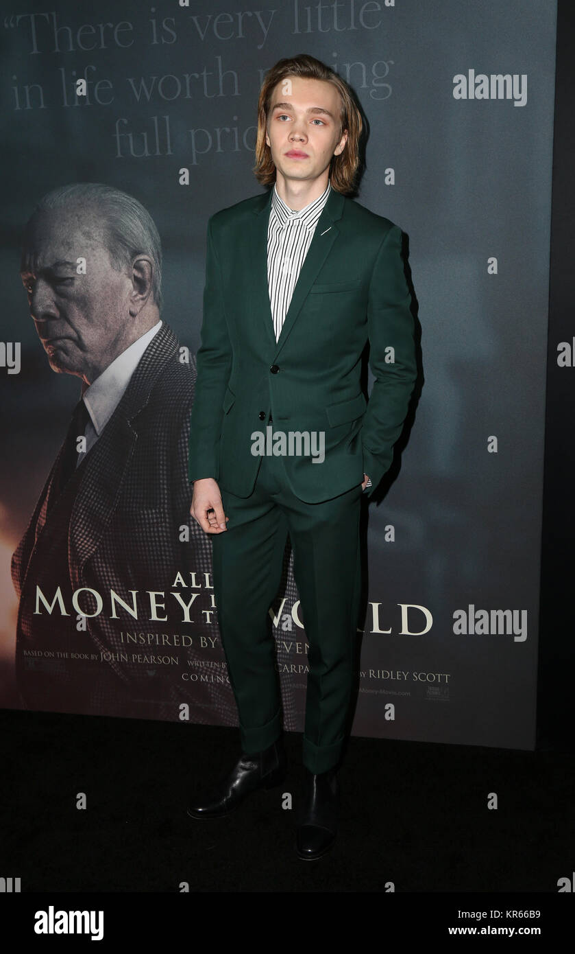 Los Angeles, Ca. Dec 18, 2017. Charlie Plummer, pour Premiere de Sony Pictures Entertainment's 'tout l'argent dans le monde" au Samuel Goldwyn Theatre, à Los Angeles, Californie le 18 décembre 2017. Credit : Faye Sadou/media/Alamy Punch Live News Banque D'Images