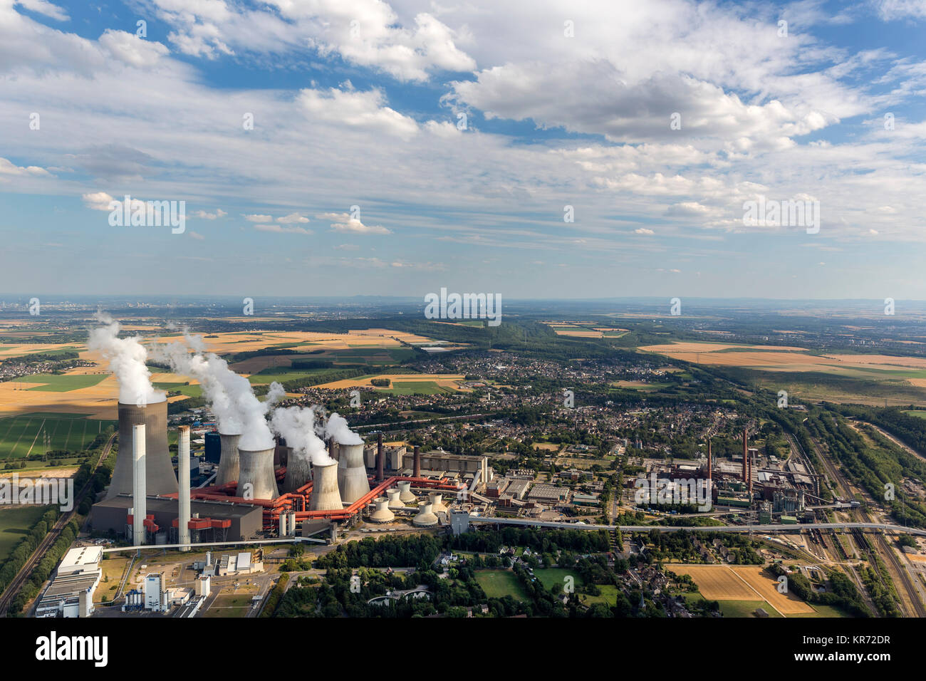 Kraftwerk Niederaußem, RWE Power, power generation, brown coal power station, station de base des cheminées, plume, Bergneustadt, Niederrhein, Rh Nord Banque D'Images