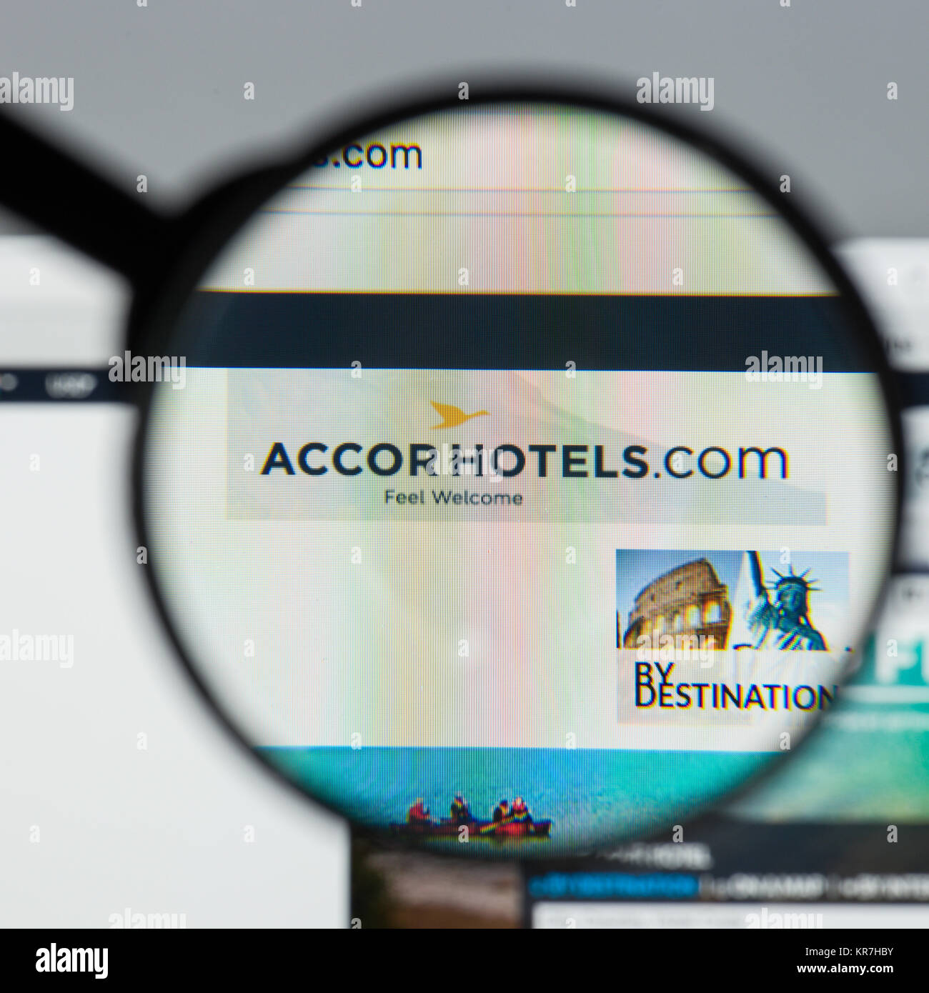 Milan, Italie - 10 août 2017 : Accor accueil du site. C'est une multinationale française hotel group. Logo accor hotels visibles. Banque D'Images