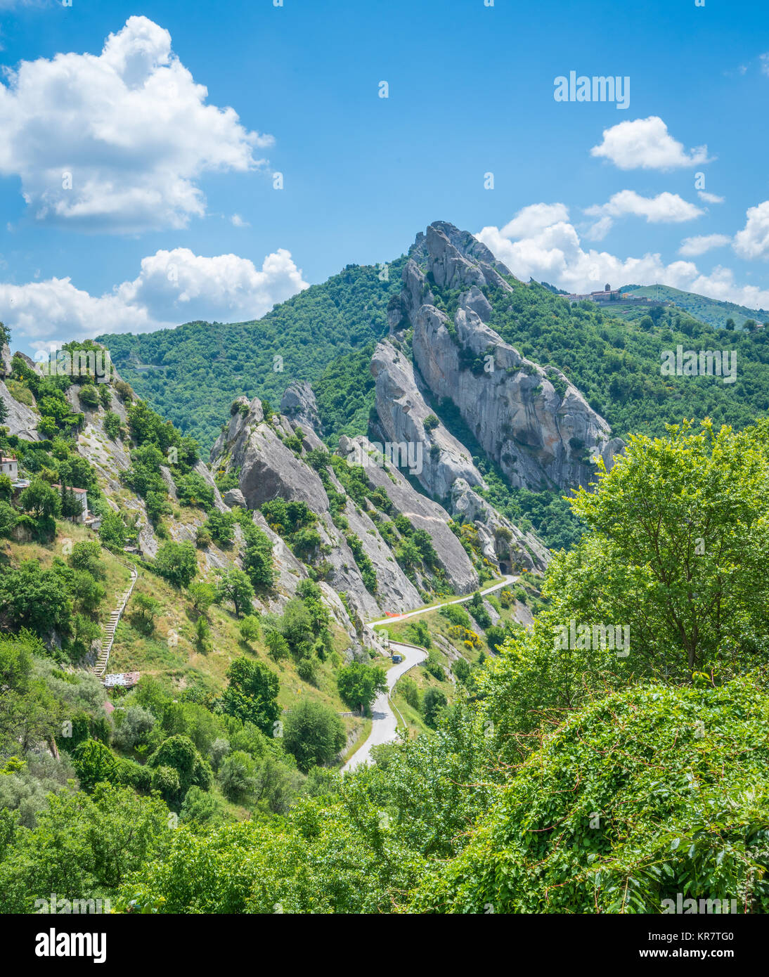 Vue panoramique sur les Dolomites Lucane, dans la province de Potenza, Basilicate. Banque D'Images