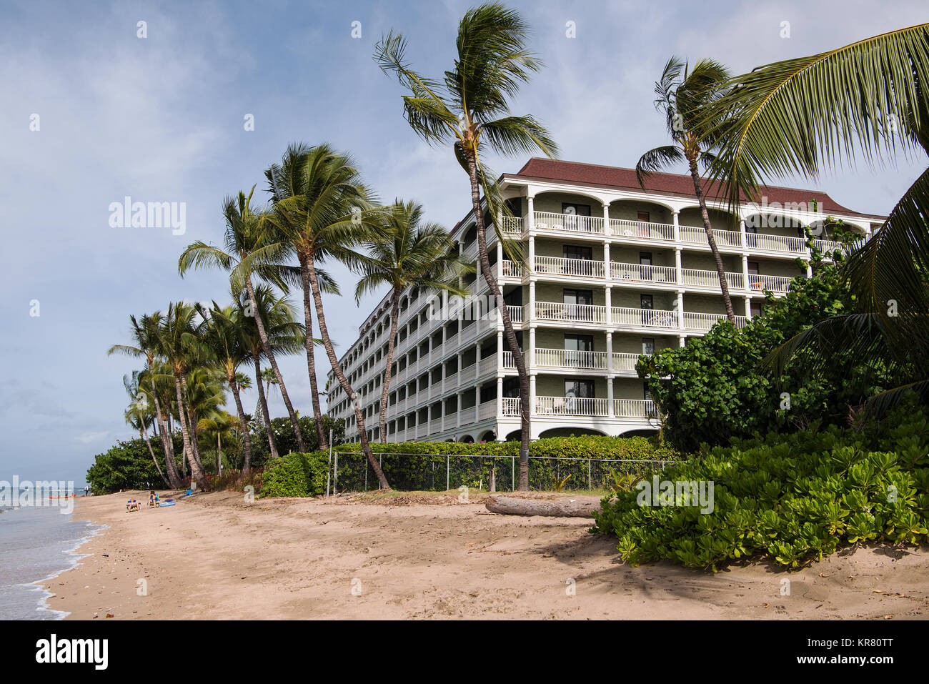 Lahaina Shores Beach Resort ressemble au style des anciens bâtiments dans cette ville balnéaire touristique Banque D'Images