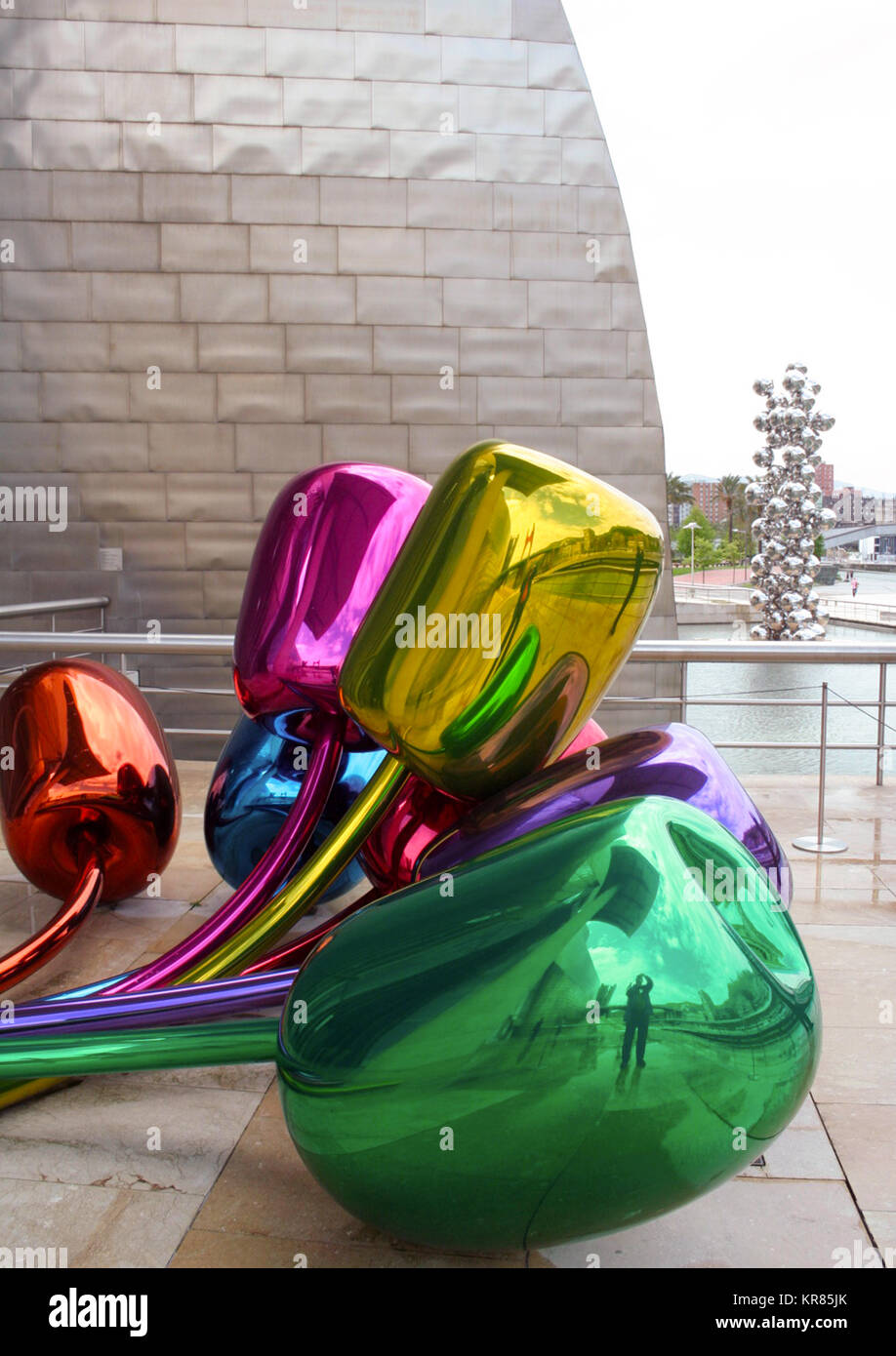 Tulipes Jeff Koons Sculpture Dun Bouquet De Fleurs