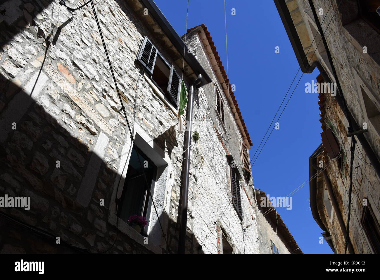 umag,istria,vieille ville,ville,maison,maisons,buanderie,allée Banque D'Images