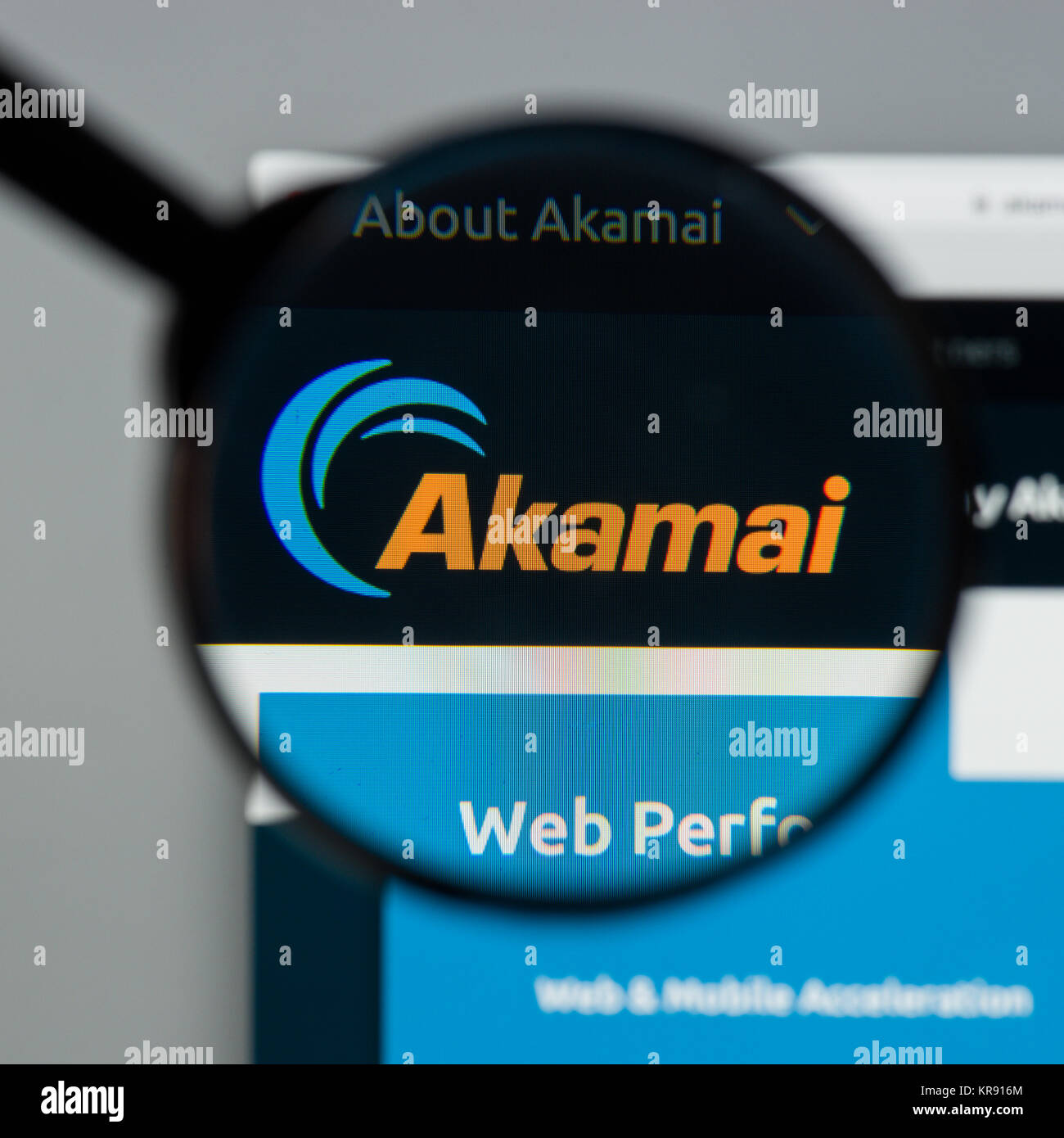 Milan, Italie - 10 août 2017 : Akamai Technologies Accueil du site. C'est un Américain d'un réseau de diffusion de contenu (CDN) et fournisseur de services en nuage. Ak Banque D'Images