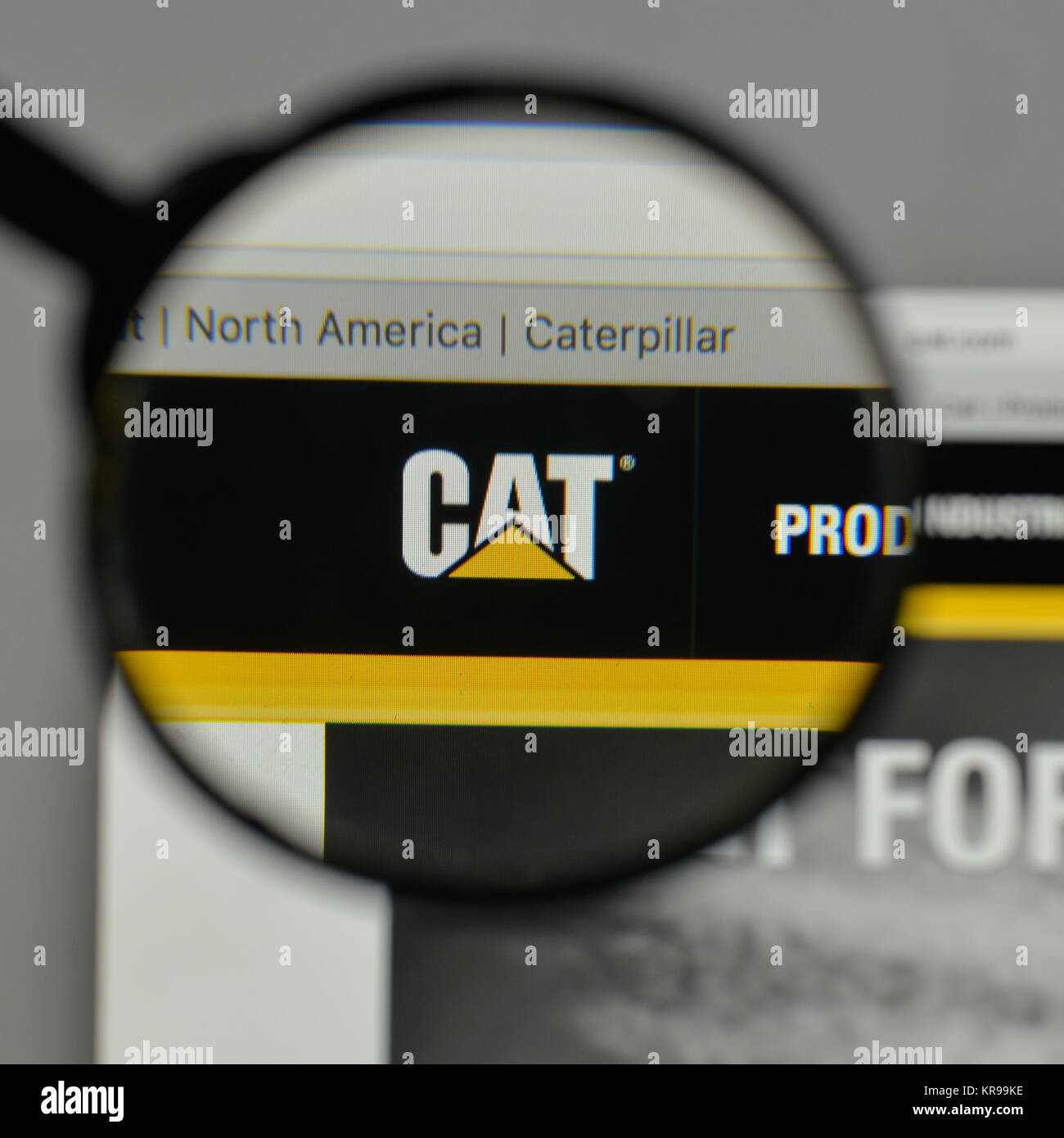 Milan, Italie - 10 août 2017 : logo Caterpillar sur la page d'accueil du site. Banque D'Images