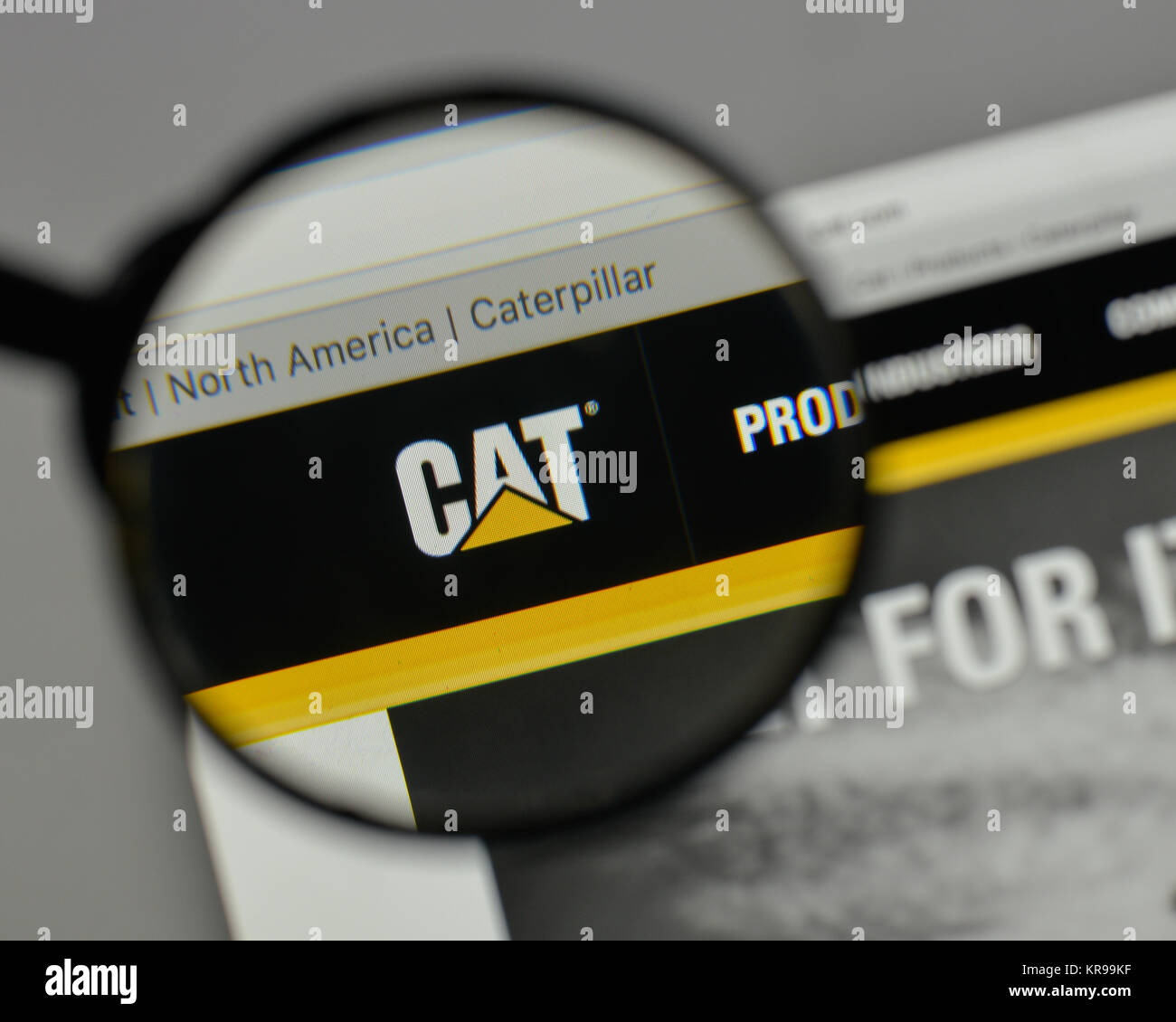 Milan, Italie - 10 août 2017 : logo Caterpillar sur la page d'accueil du site. Banque D'Images