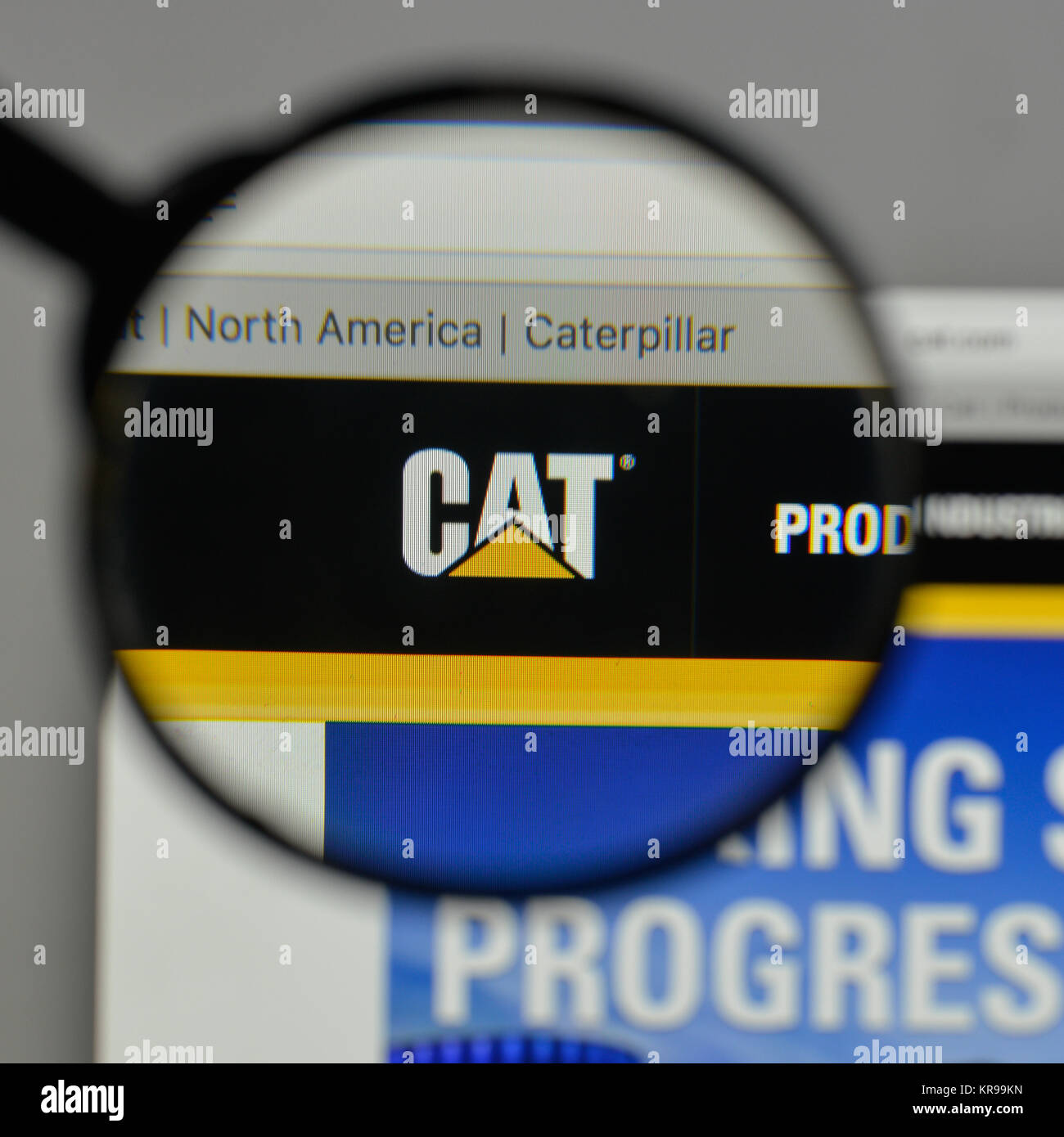 Milan, Italie - 10 août 2017 : logo Caterpillar sur la page d'accueil du site. Banque D'Images