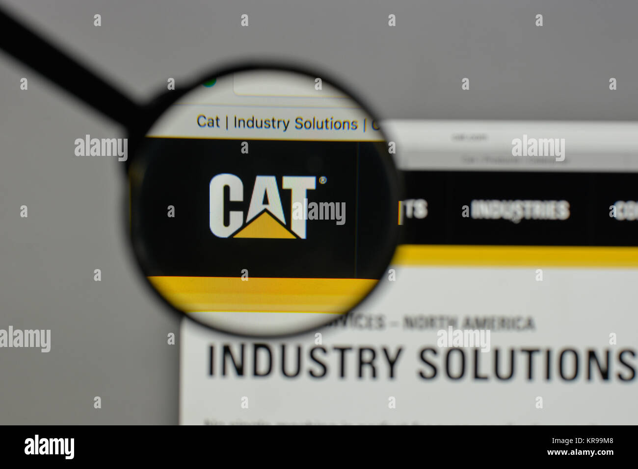 Milan, Italie - 10 août 2017 : logo Caterpillar sur la page d'accueil du site. Banque D'Images