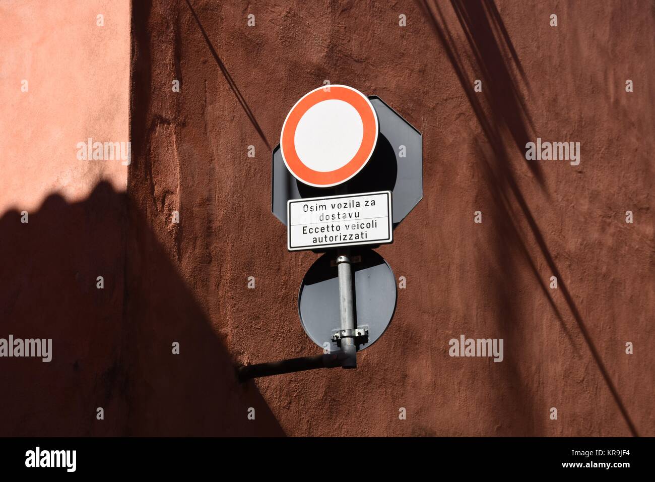 novigrad, murs de la ville, remparts, mur défensif, monument, âges moyens, signalisation routière, ville Banque D'Images