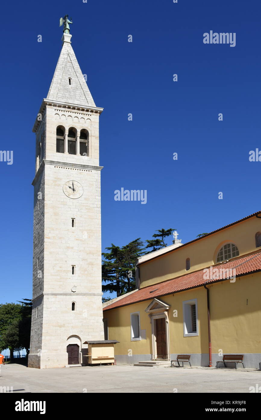 novigrad,ville,église,église de la sainte mère de dieu de carmel,tour d'église,campanile,clocher,monument Banque D'Images