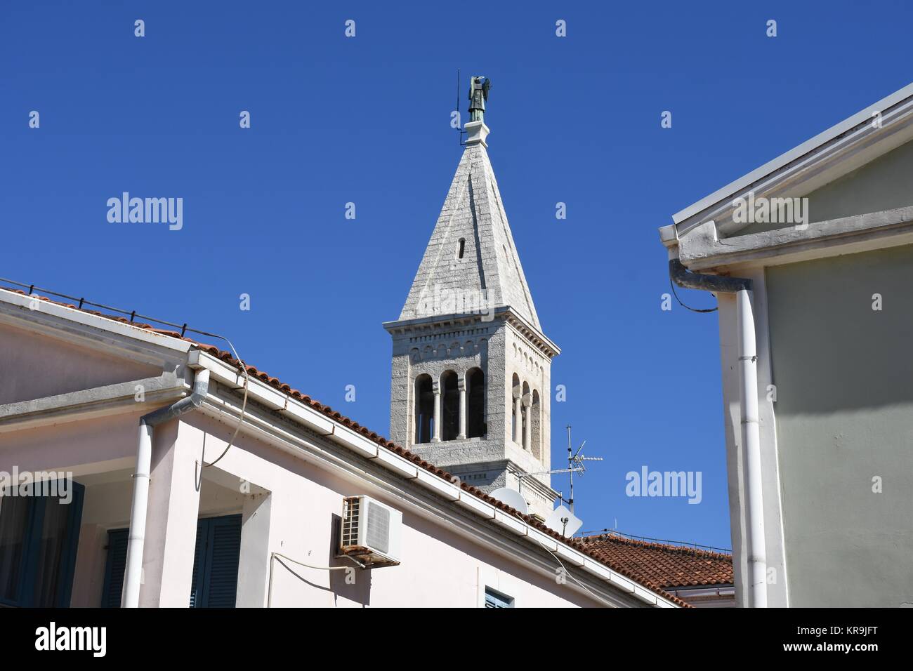 novigrad,ville,église,église de la sainte mère de dieu de carmel,tour d'église,campanile,clocher,monument Banque D'Images