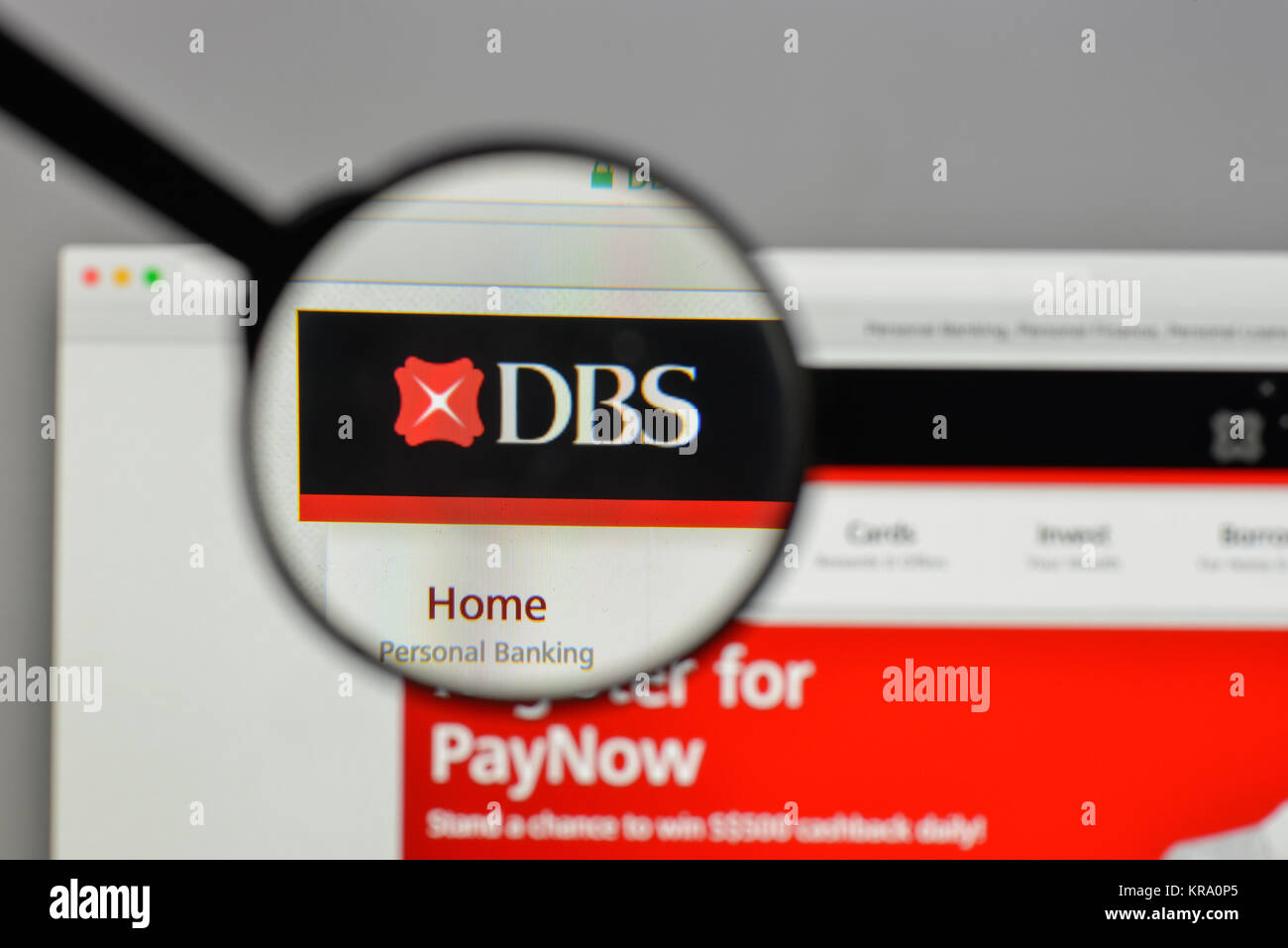 Milan, Italie - 10 août 2017 : DBS logo sur la page d'accueil du site. Banque D'Images