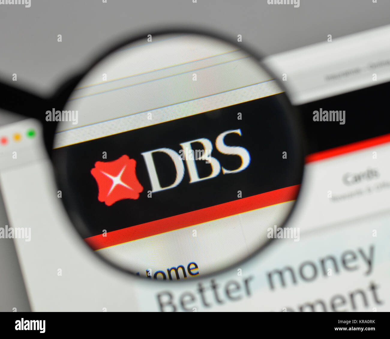 Milan, Italie - 10 août 2017 : DBS logo sur la page d'accueil du site. Banque D'Images