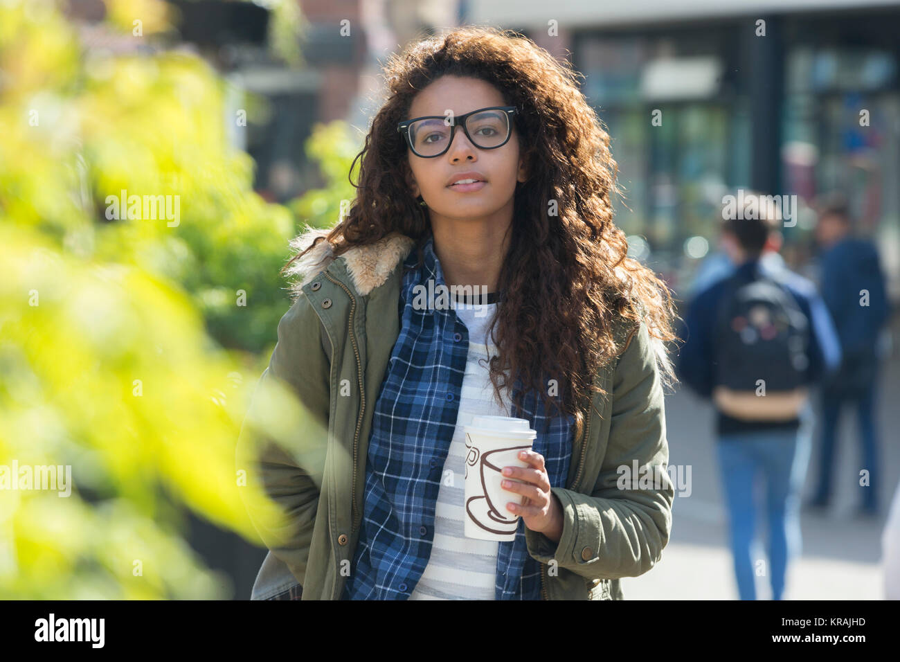Étudiante dans la ville Banque D'Images