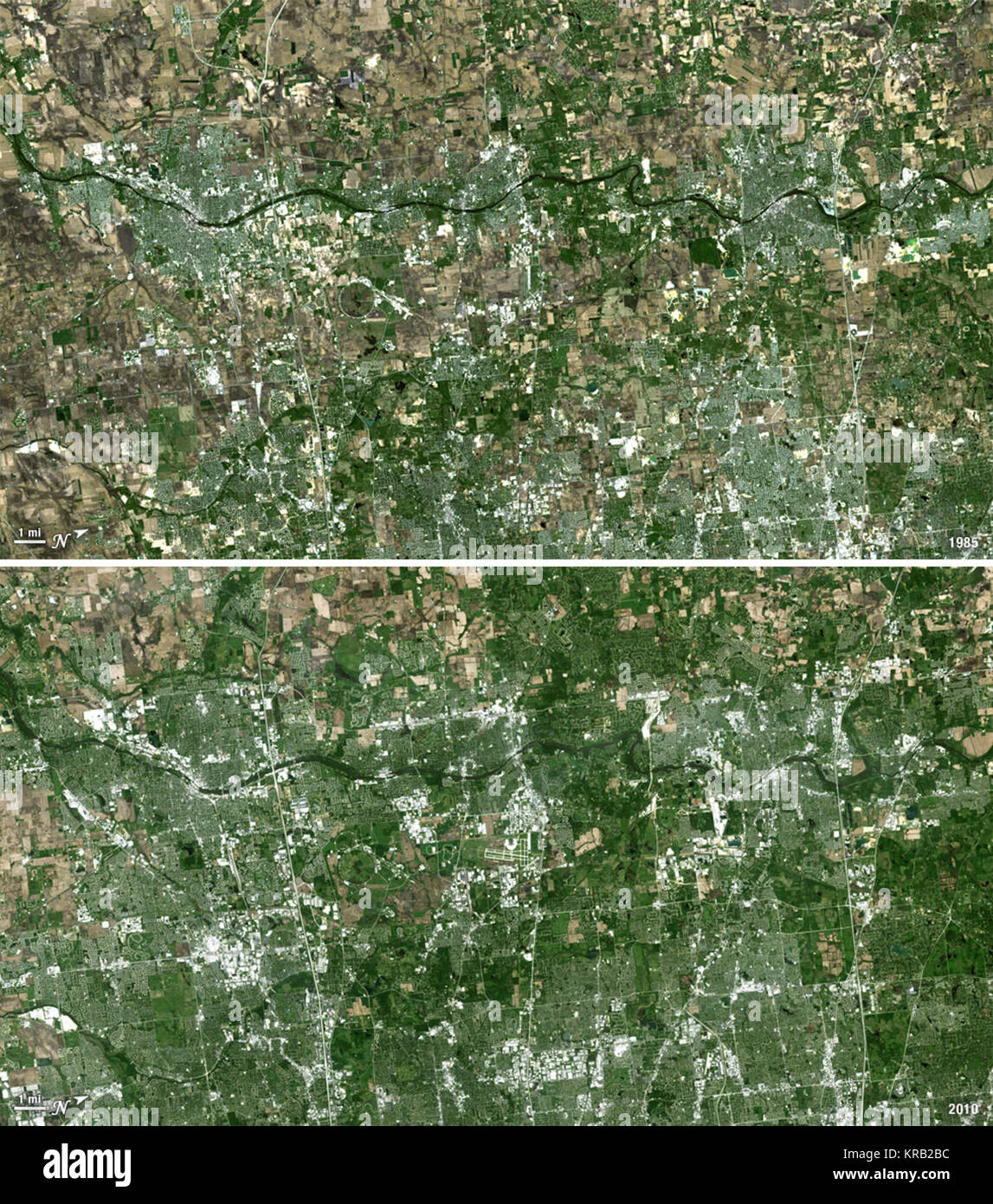 Quarante milles à l'ouest du centre-ville de Chicago, le Fox River serpente à travers ce qui est devenu l'ouest atteint pour la région métropolitaine de Chicago, où la métropole tentaculaire répond à l'arrière-pays. Bien que Chicago elle-même a vu un déclin de la population de 7  % au cours de la dernière décennie, la population de la région métropolitaine, "Chicagoland,' a régulièrement augmenté. Ces deux couleurs naturelles Des images Landsat 5 l'acquisition d'un quart de siècle d'intervalle (le 2 mai 1985, et le 23 mai, 2010), sont les témoins de la croissance fulgurante de cette région. Aurora, Illinois, deuxième plus grande ville, est la région de vert-argenté Banque D'Images