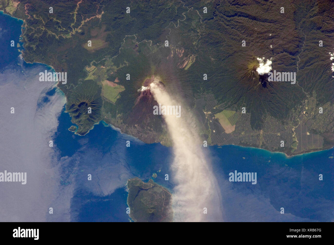 Bamus, Ulawun Lolobau et, à partir de l'espace Banque D'Images