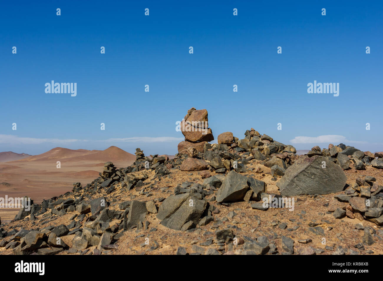 Pile de roche dans le désert de la péninsule de Paracas, Pérou Banque D'Images