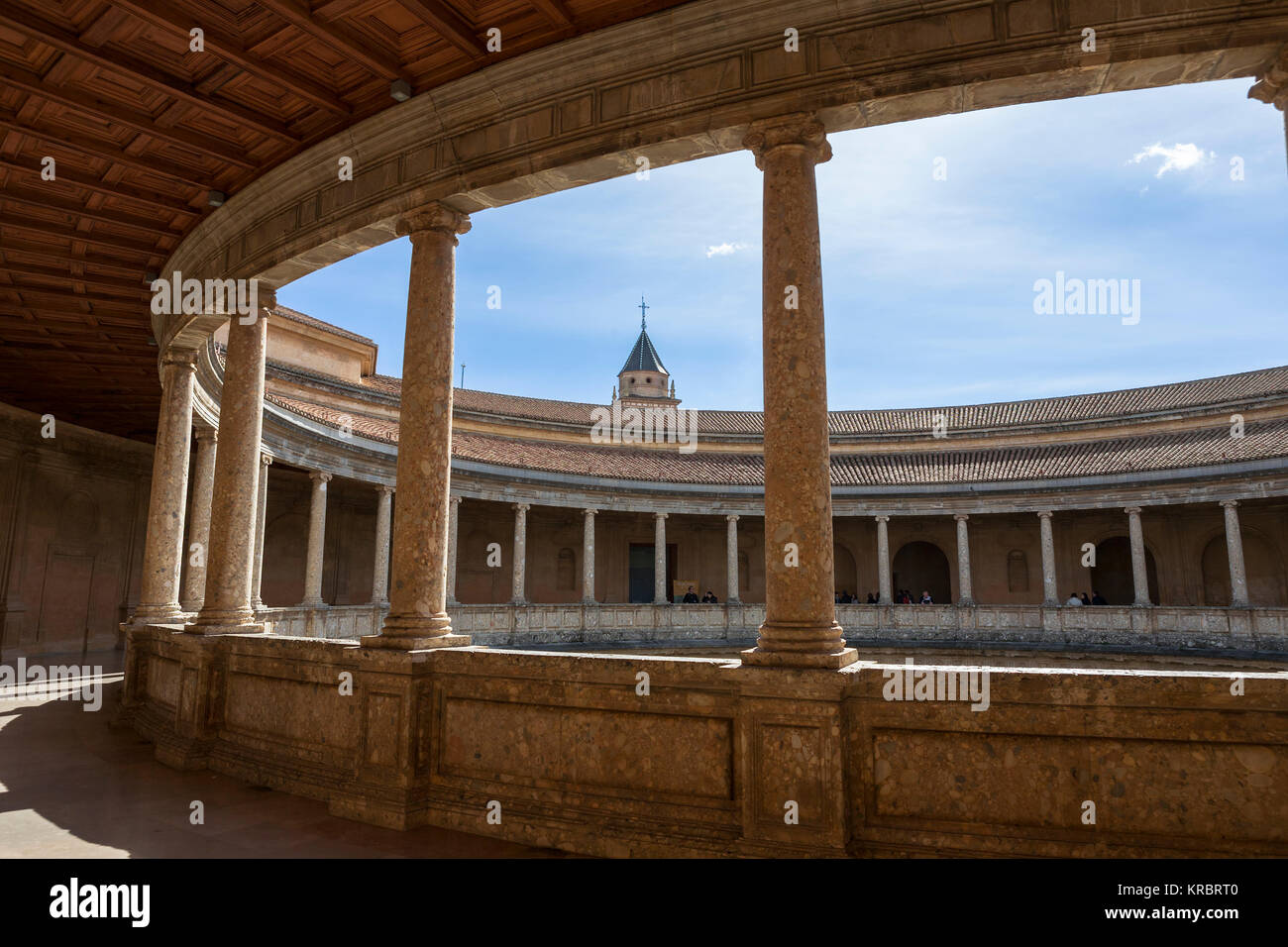 La circulaire intérieur du Palacio de Carlos V (Palais de Charles Quint) dans le complexe de l'Alhambra, Grenade Banque D'Images