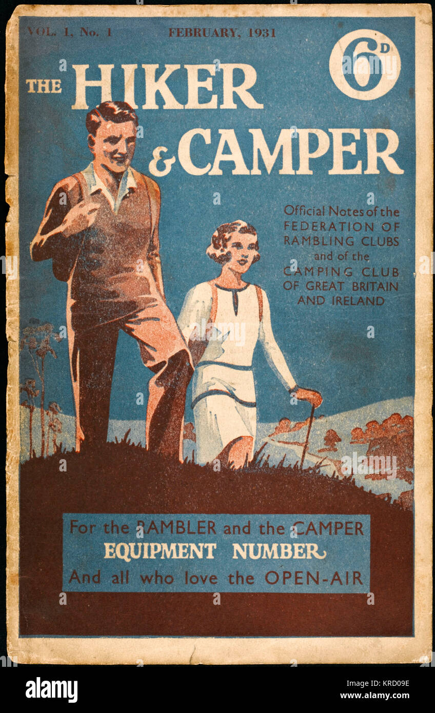 Couverture d'un magazine consacré aux randonneurs, les randonneurs et les campeurs avec un couple marchant jusqu'à une colline. Date : Février 1931 Banque D'Images