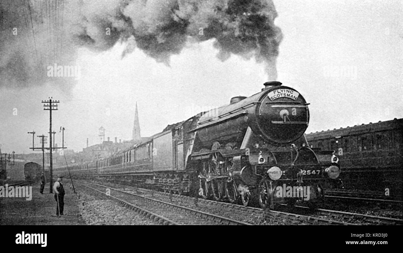 Le "Flying Scotsman" sur le chemin de fer de l'Est et au nord de Londres, tiré par une locomotive du Pacifique. Banque D'Images